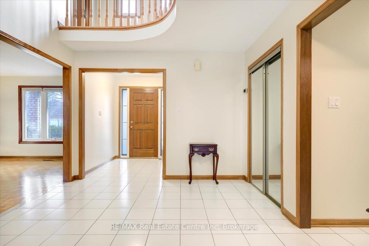 Photo 4 of 15 Glitter Road, Vaughan, East Woodbridge — HOMEH