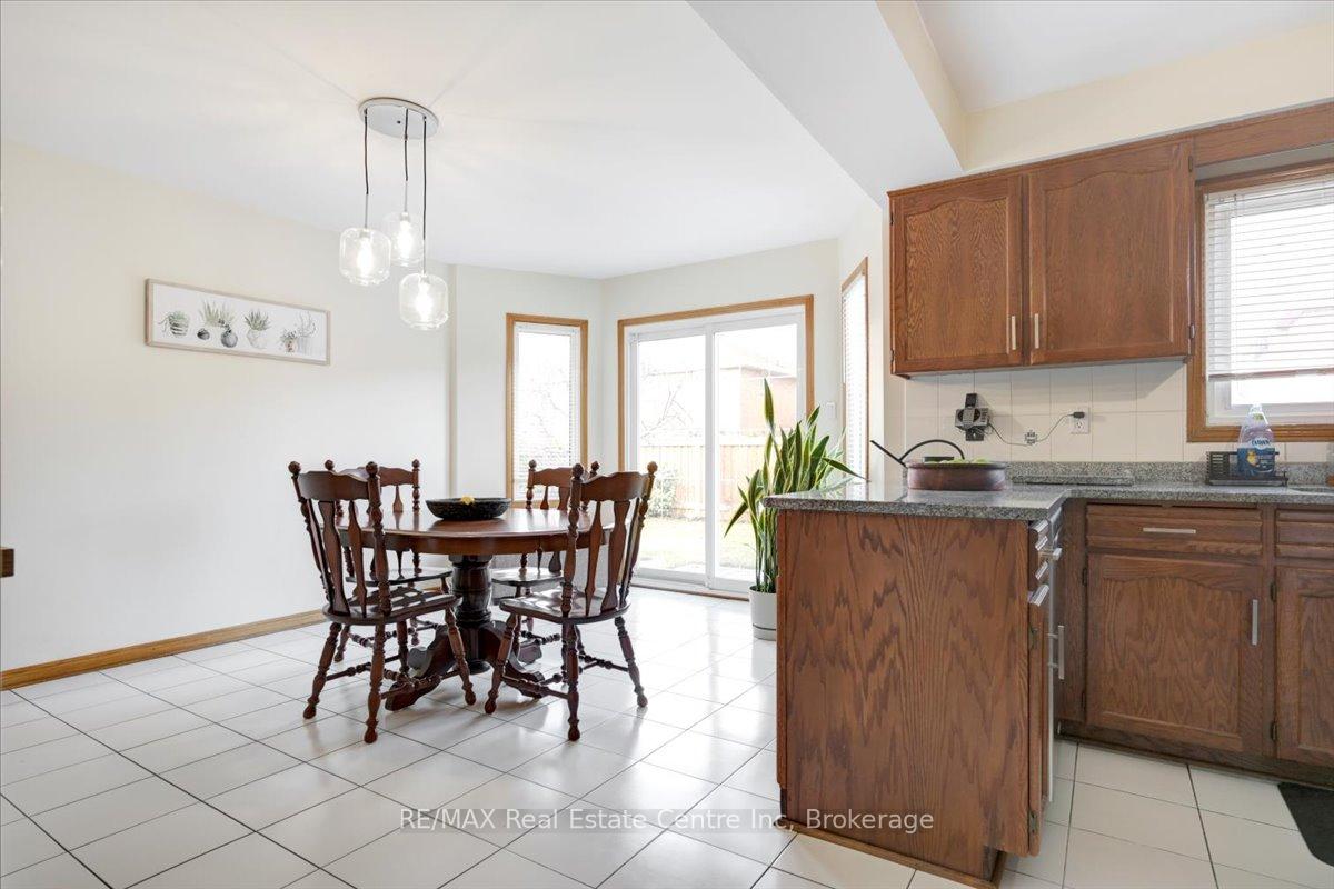 Photo 13 of 15 Glitter Road, Vaughan, East Woodbridge — HOMEH