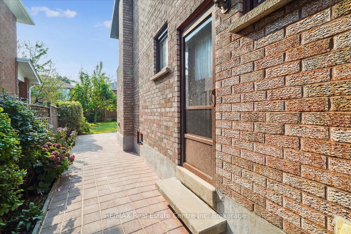 Photo 56 of 15 Glitter Road, Vaughan, East Woodbridge — HOMEH