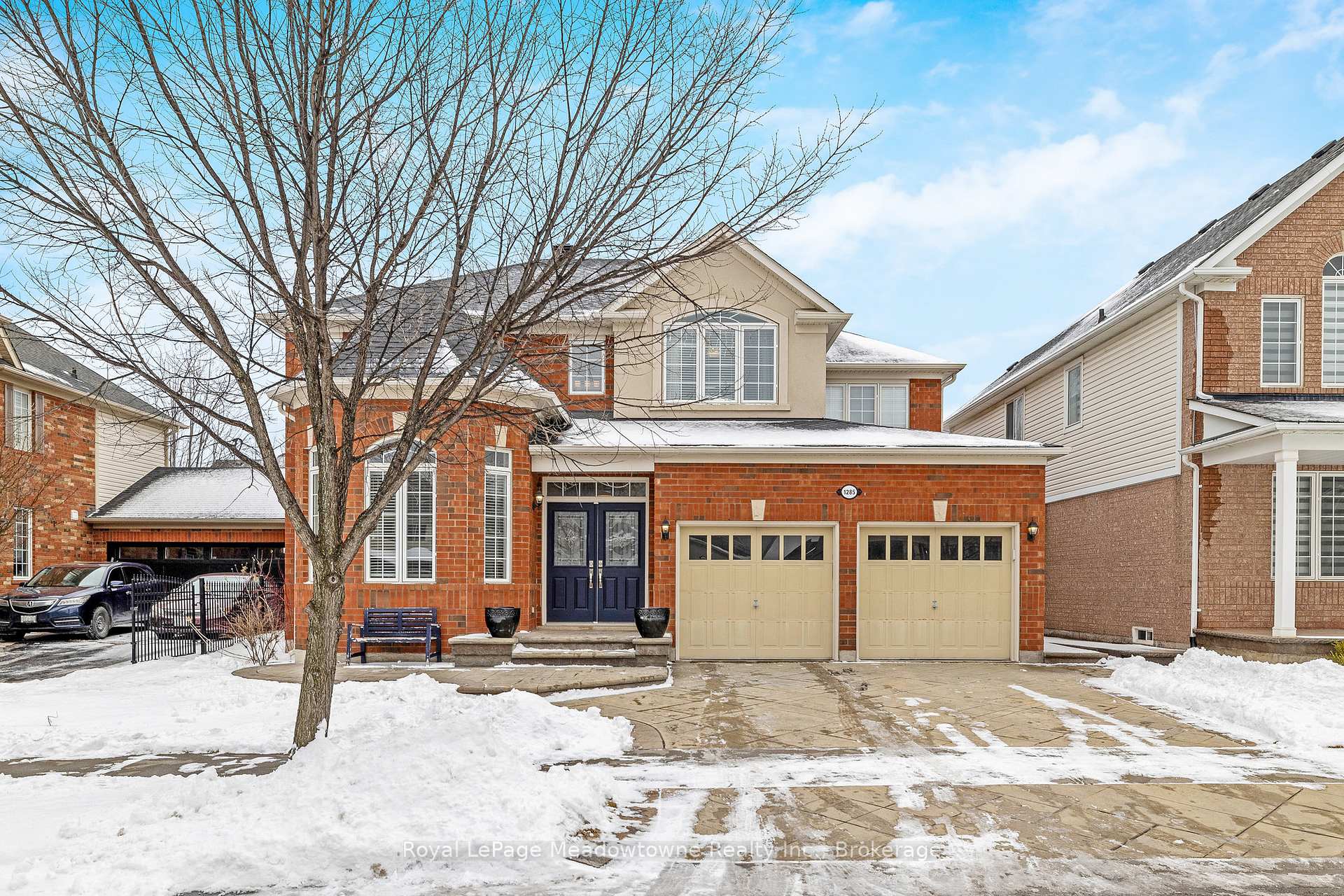 Front of 1285 Christie Circle