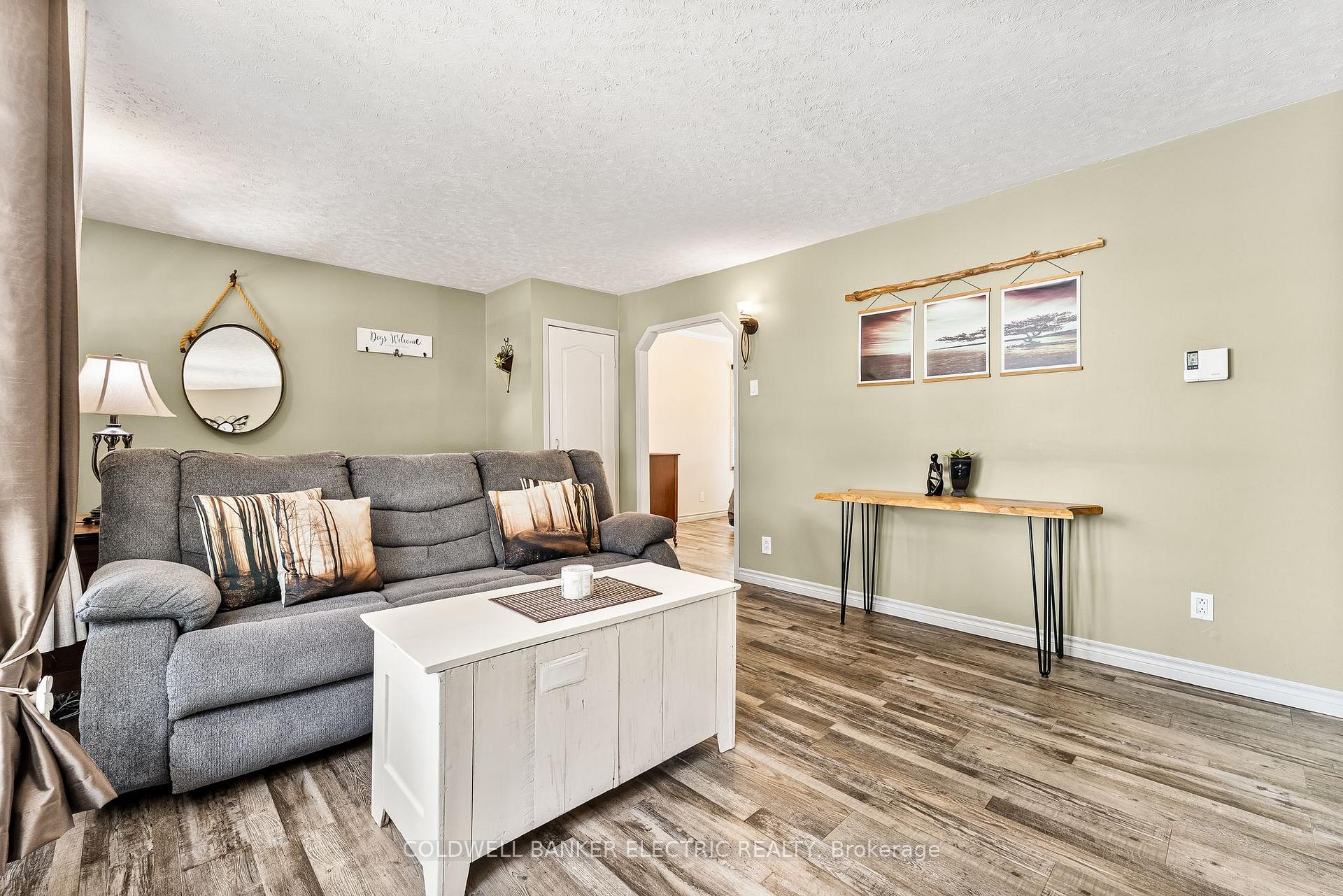 Photo 6 of 635 Park Street N, Peterborough, Northcrest Ward 5 — HOMEH