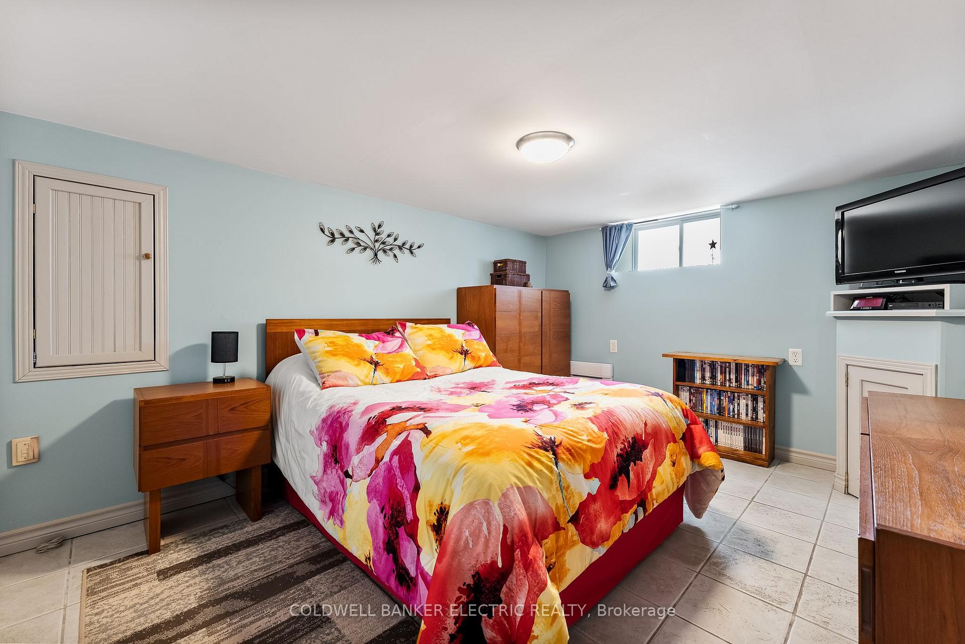 Photo 21 of 635 Park Street N, Peterborough, Northcrest Ward 5 — HOMEH