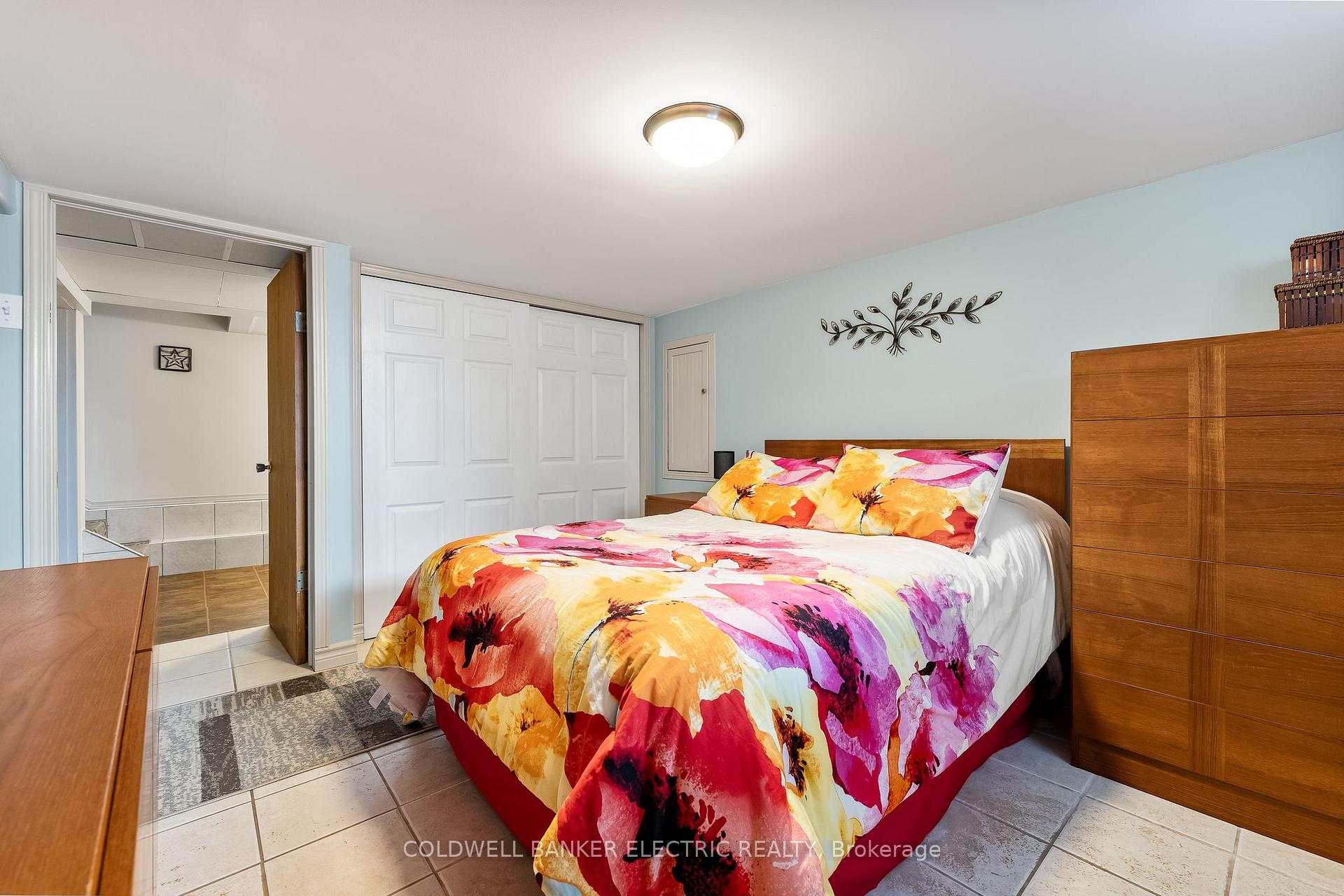 Photo 23 of 635 Park Street N, Peterborough, Northcrest Ward 5 — HOMEH