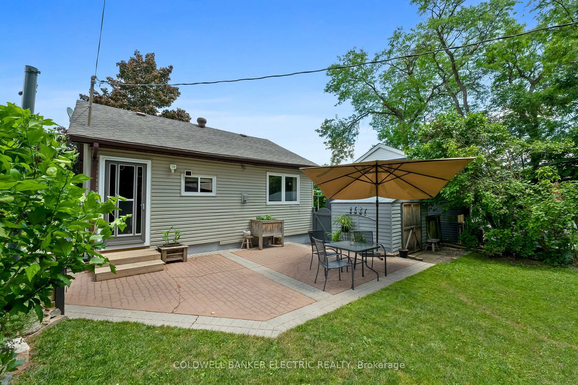 Photo 26 of 635 Park Street N, Peterborough, Northcrest Ward 5 — HOMEH