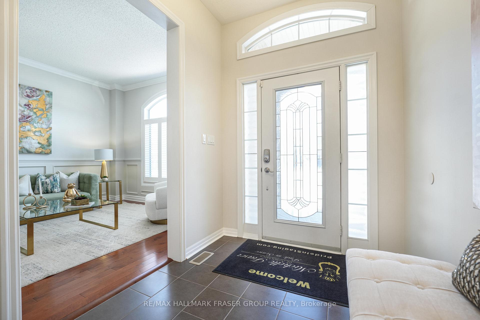 Photo 4 of 826 Eagle Ridge Drive, Oshawa, Taunton — HOMEH