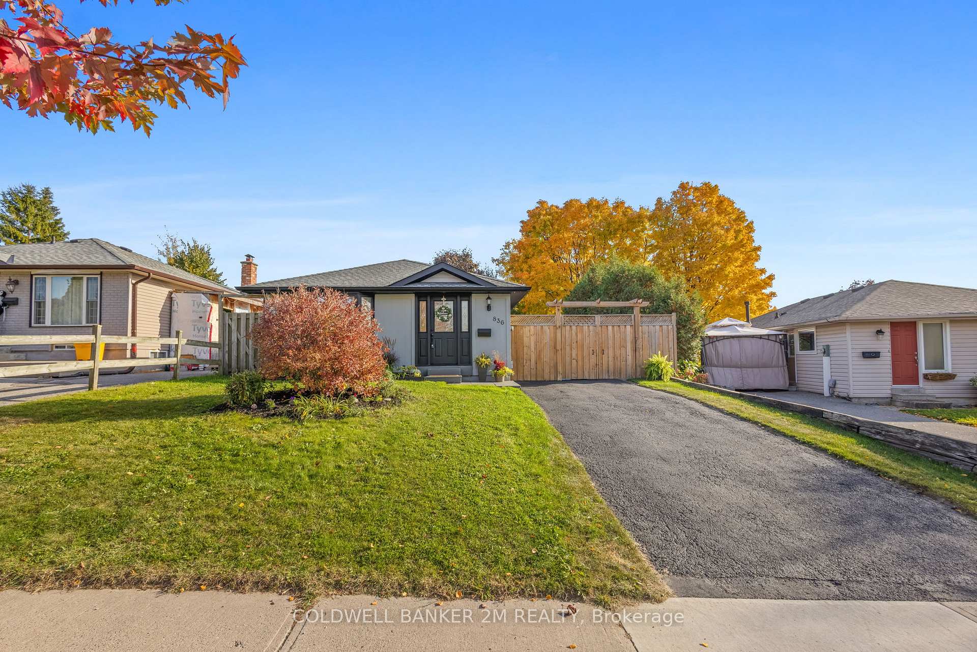 Photo 1 of 836 Grandview Drive, Oshawa, Donevan — HOMEH