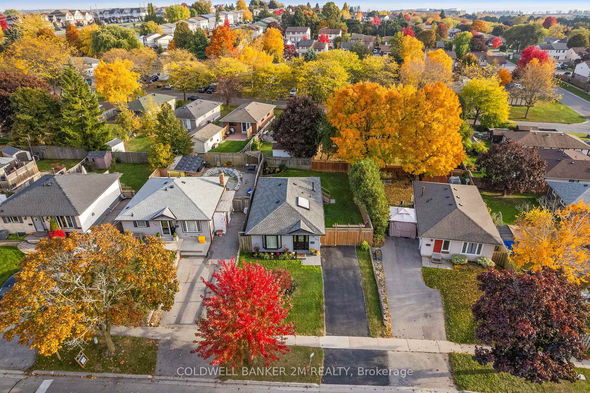 Photo 2 of 836 Grandview Drive, Oshawa, Donevan — HOMEH