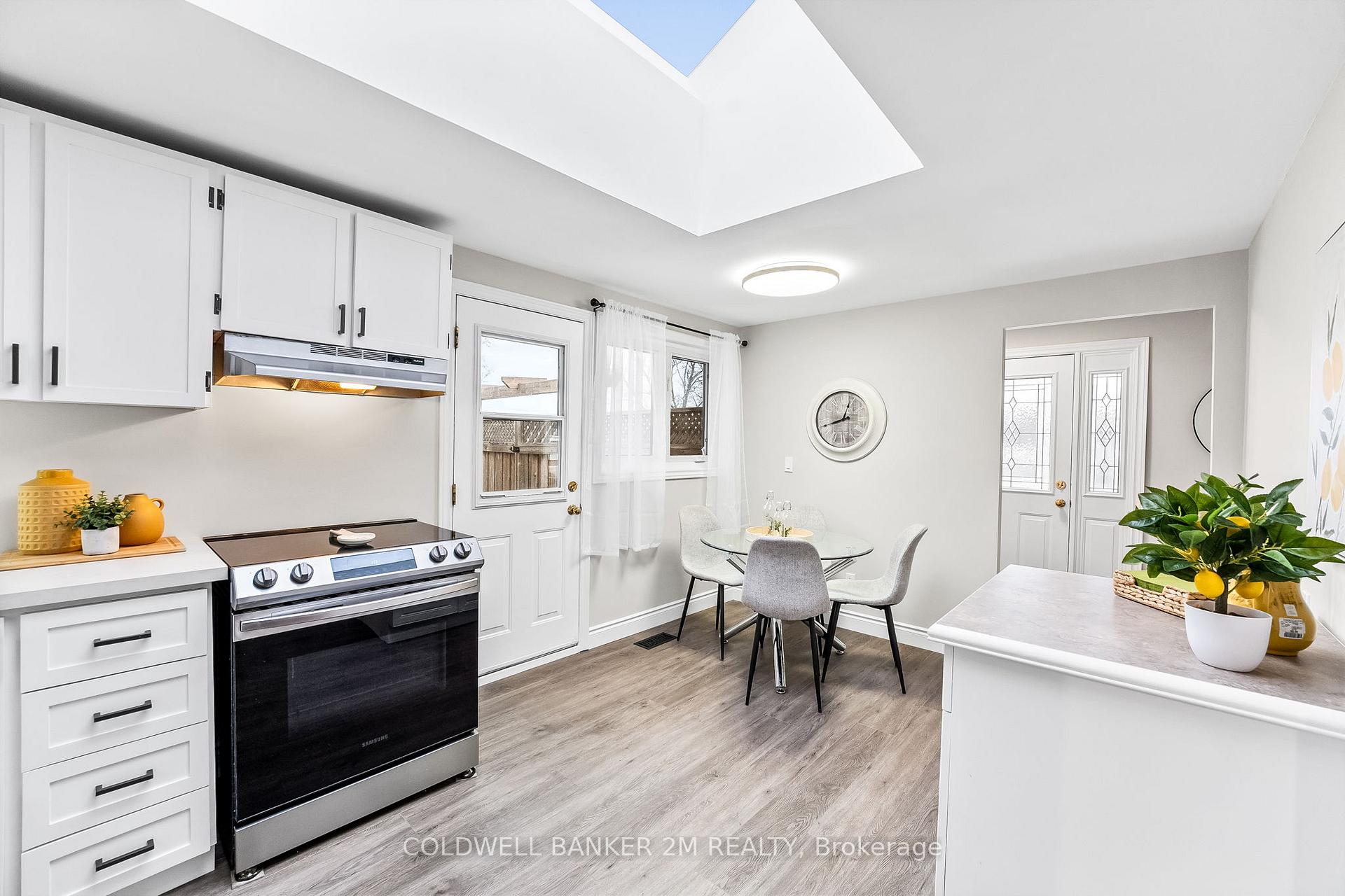 Photo 15 of 836 Grandview Drive, Oshawa, Donevan — HOMEH