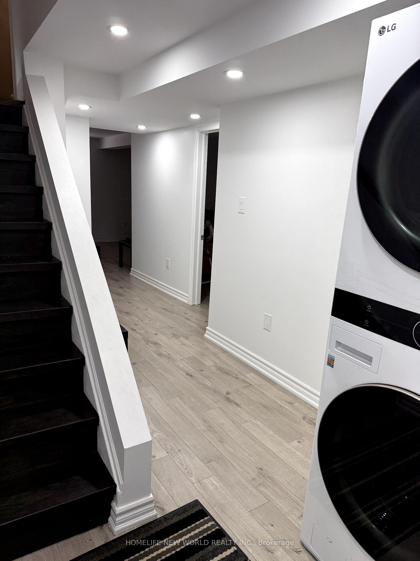 Photo 12 of 13 Tasker Crescent, Ajax, Central — HOMEH