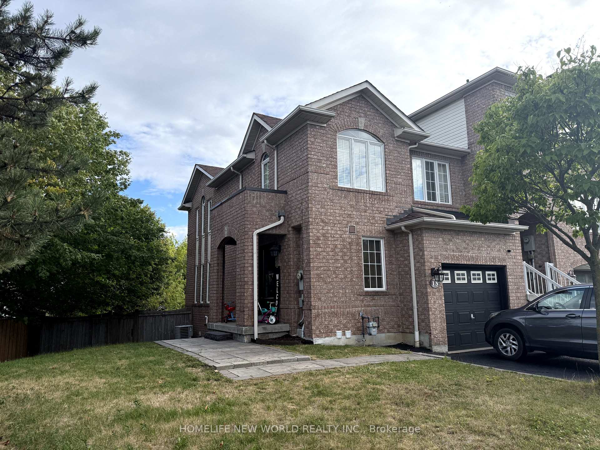 Photo 16 of 13 Tasker Crescent, Ajax, Central — HOMEH