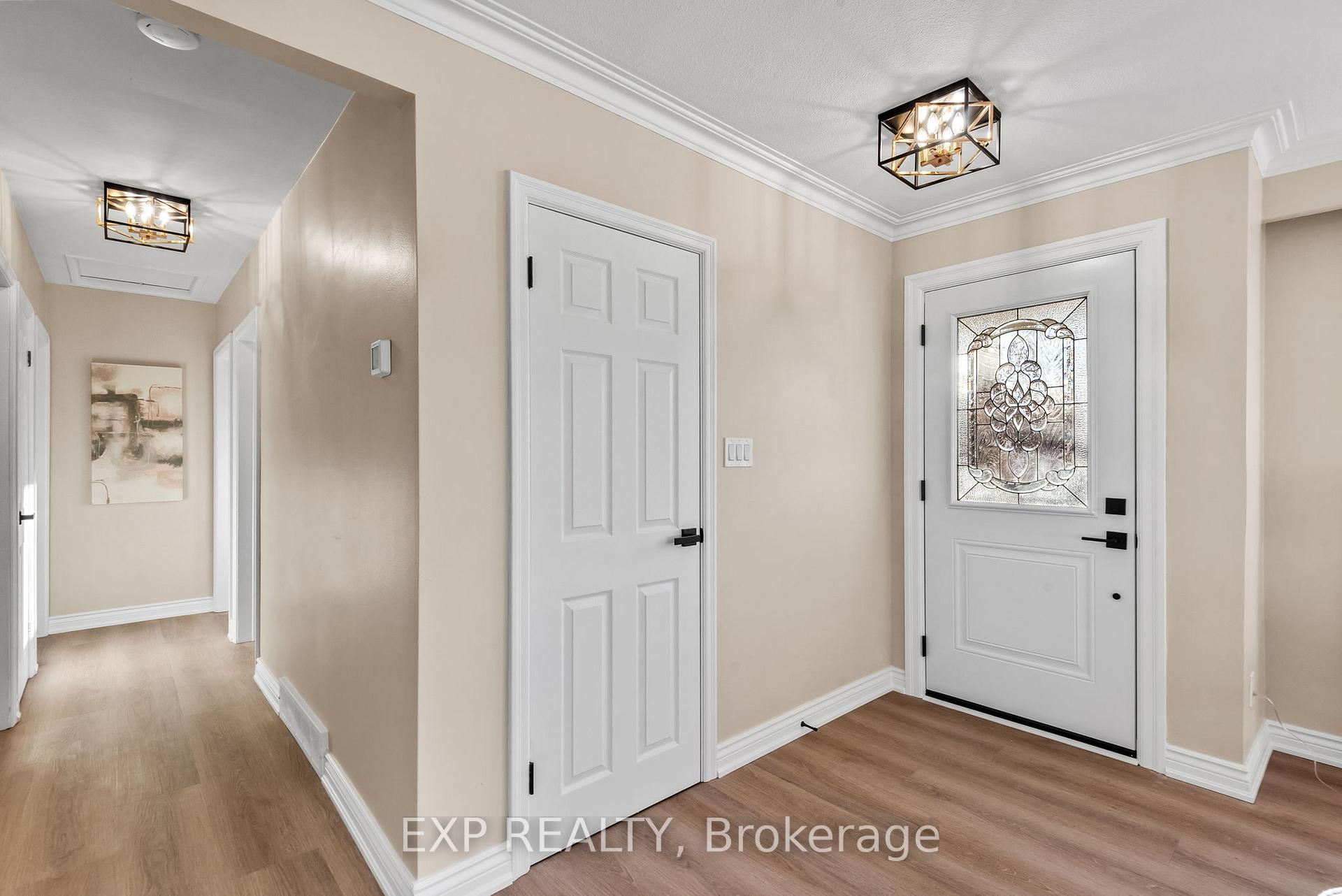 Photo 5 of 383 Windsor Street, Oshawa, Donevan — HOMEH