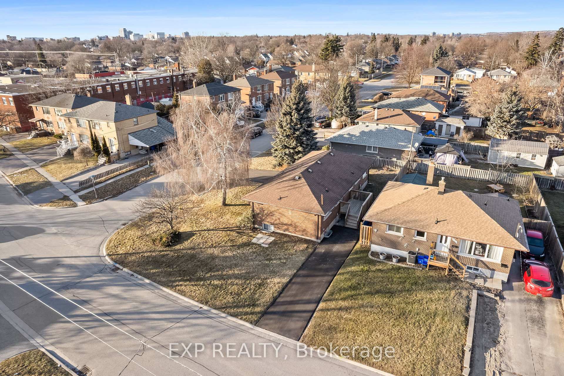 Photo 20 of 383 Windsor Street, Oshawa, Donevan — HOMEH