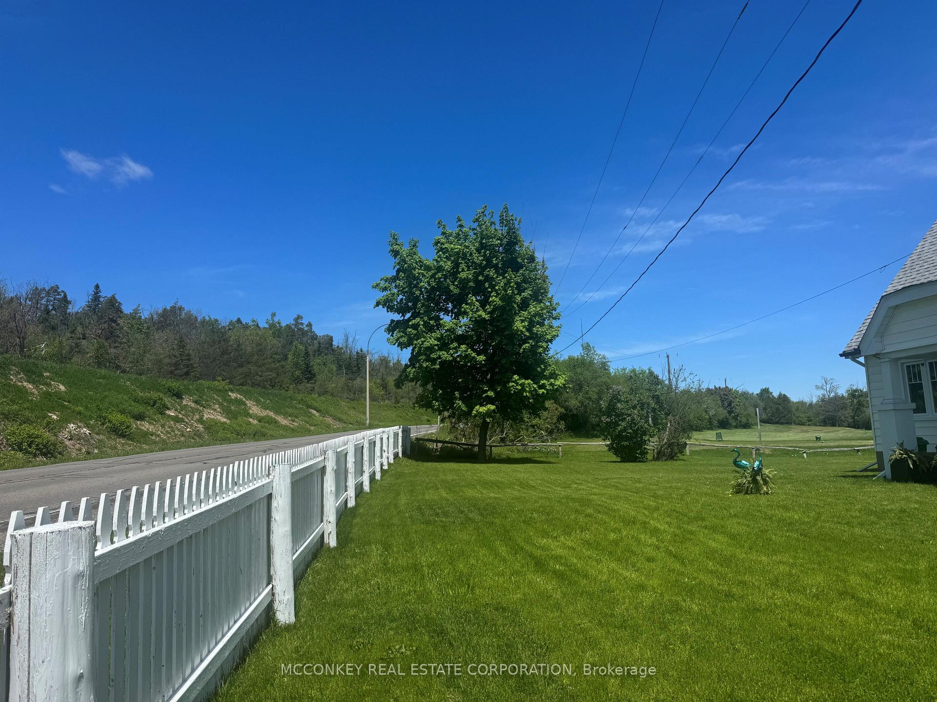 Photo 7 of 2450 Ashburnham Drive, Peterborough, Ashburnham Ward 4 — HOMEH