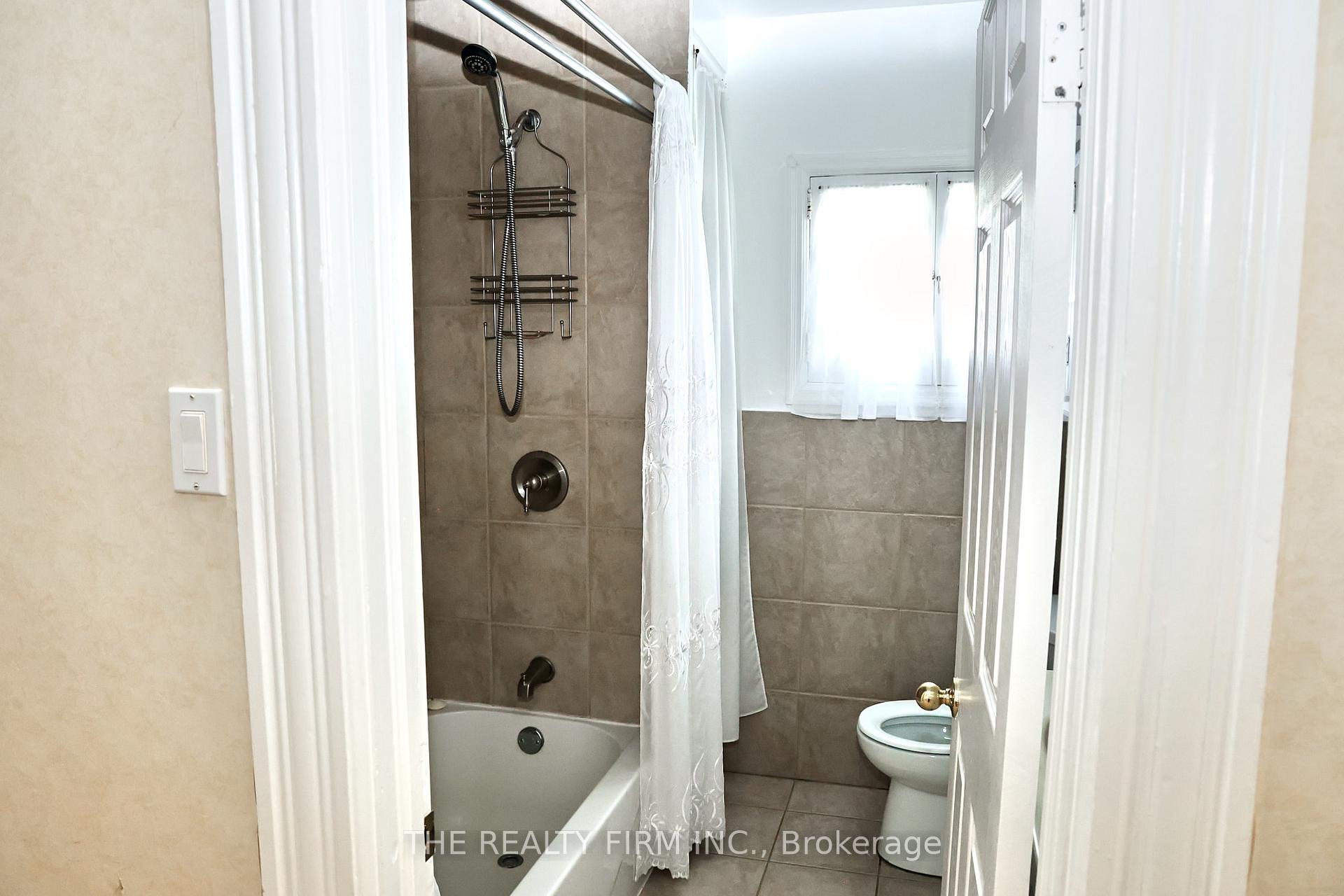 Photo 12 of 20 Dufferin Street, Aylmer — HOMEH