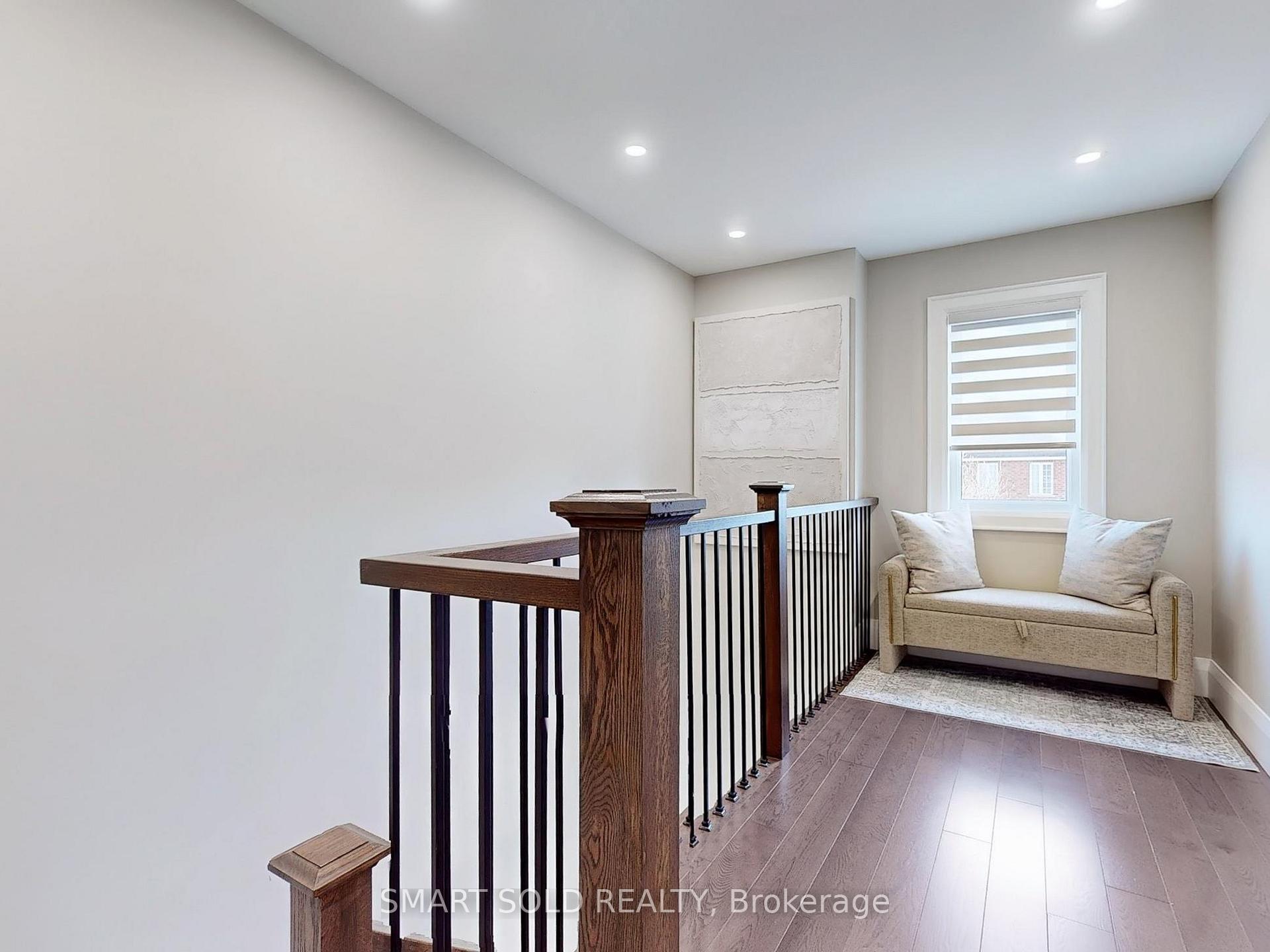 Photo 14 of 51 Cassia Crescent, Vaughan, Maple — HOMEH