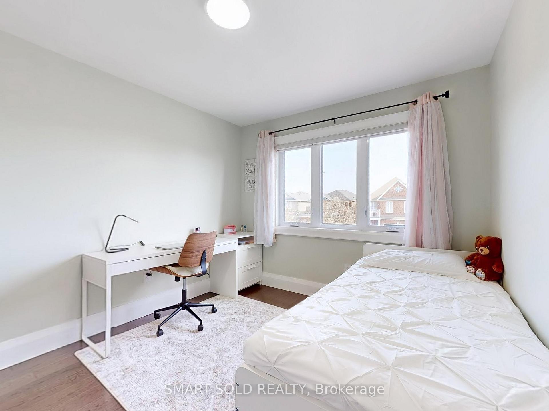 Photo 23 of 51 Cassia Crescent, Vaughan, Maple — HOMEH