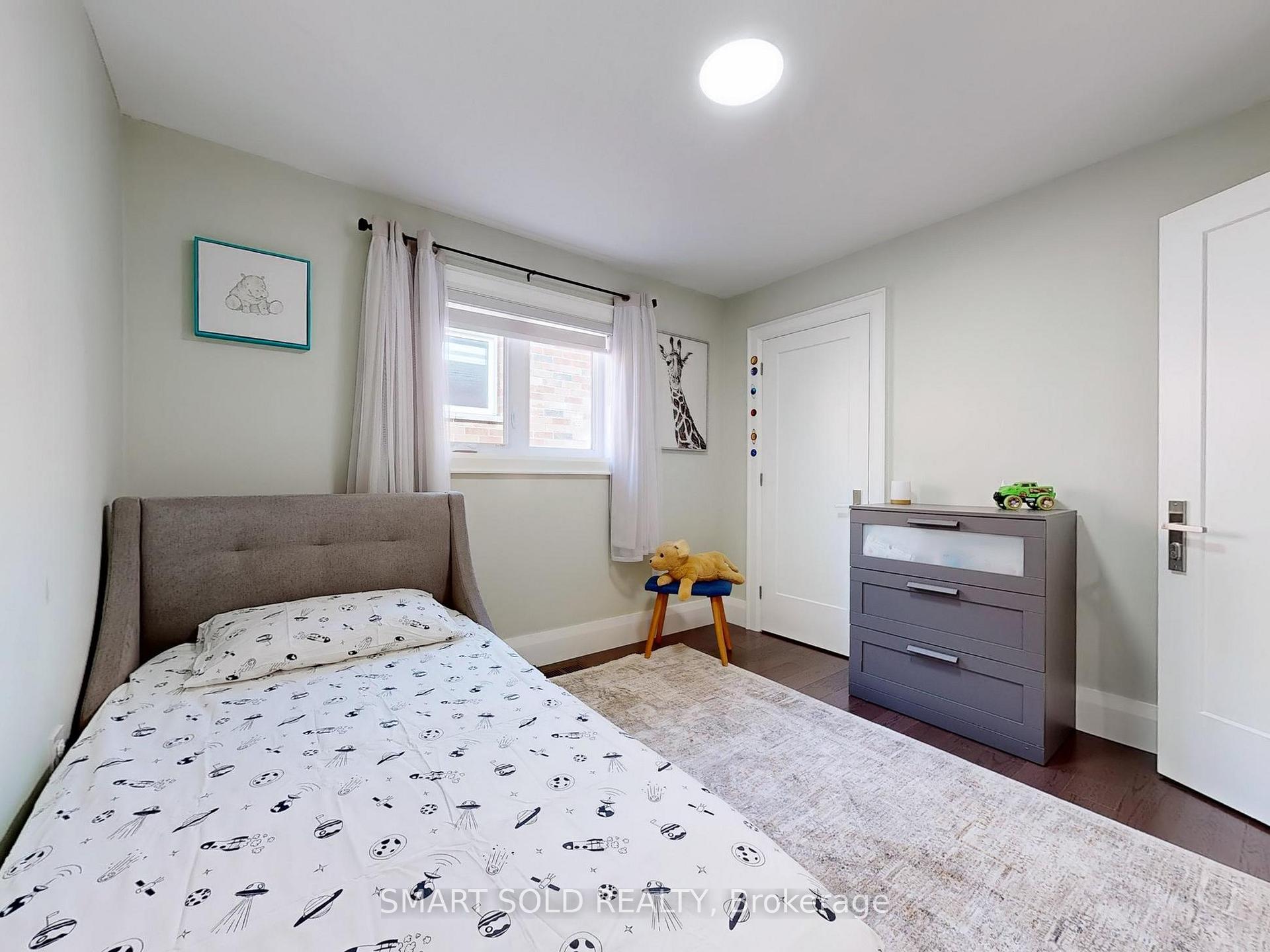 Photo 26 of 51 Cassia Crescent, Vaughan, Maple — HOMEH