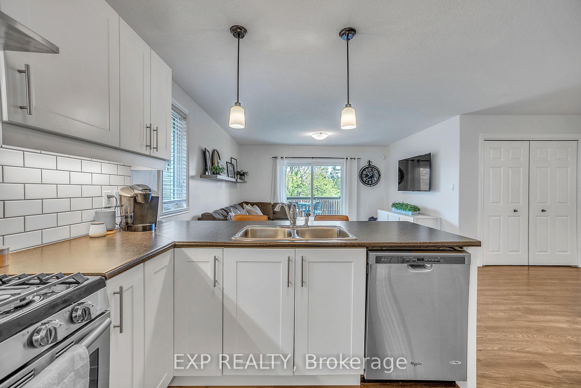 Photo 7 of 153 Greenhill Lane, Belleville, Belleville Ward — HOMEH