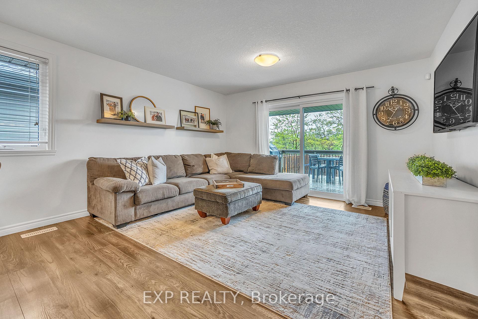 Photo 14 of 153 Greenhill Lane, Belleville, Belleville Ward — HOMEH