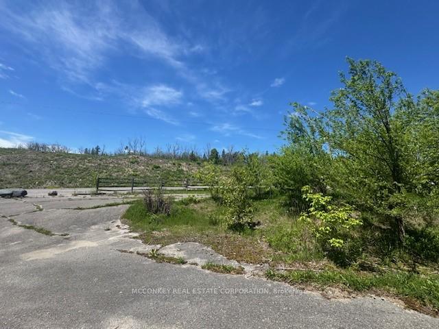 Photo 4 of 2414 Ashburnham Drive, Peterborough, Ashburnham Ward 4 — HOMEH