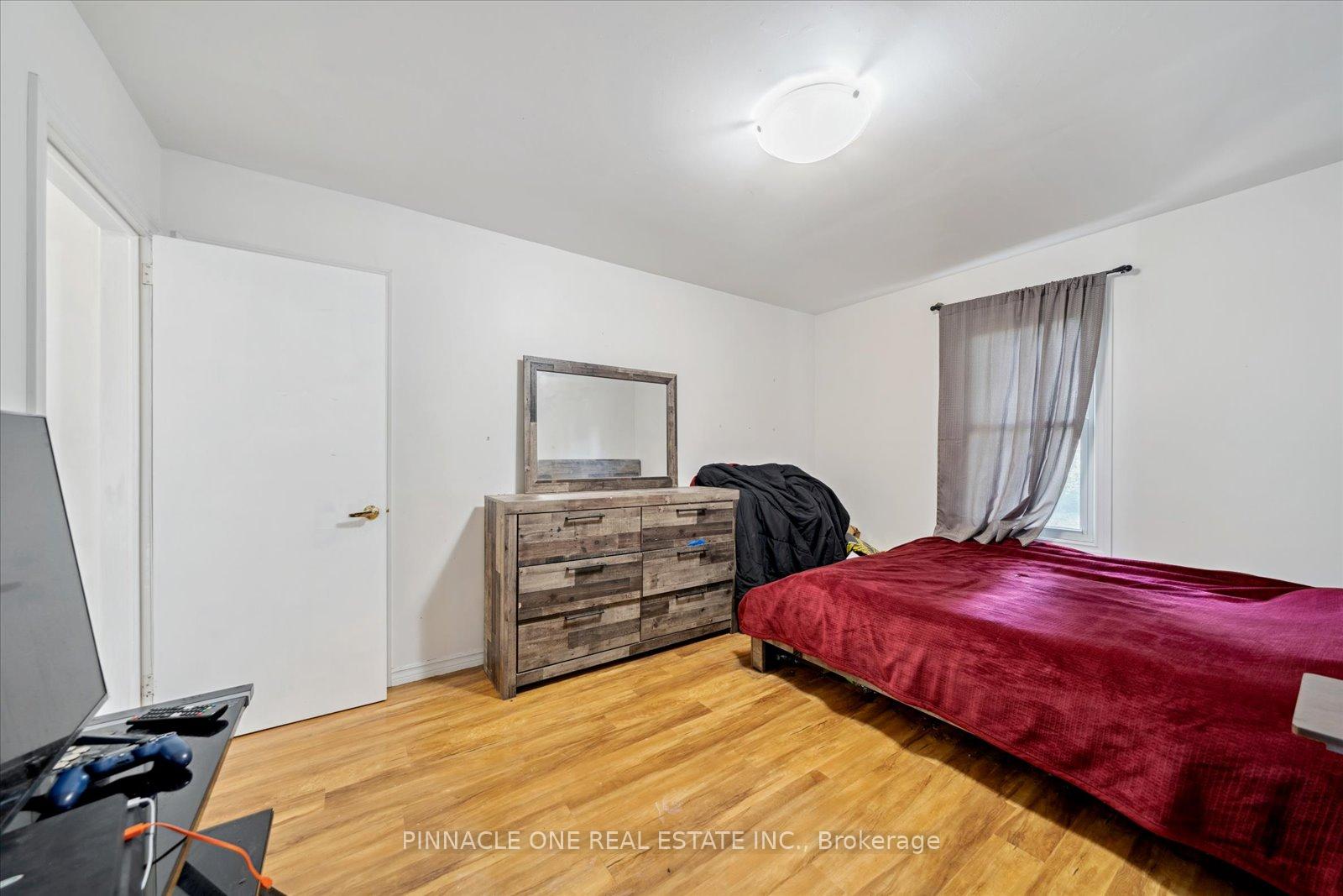 Photo 14 of 425 Parkhill Road W, Peterborough, Town Ward 3 — HOMEH