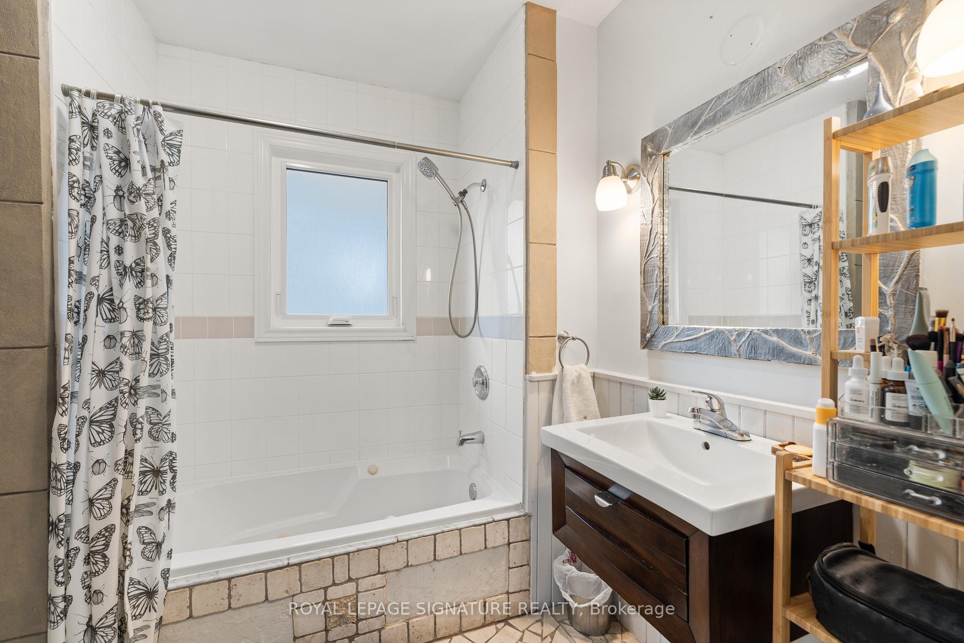 Photo 18 of 99 Mclaughlin Boulevard, Oshawa, O'Neill — HOMEH
