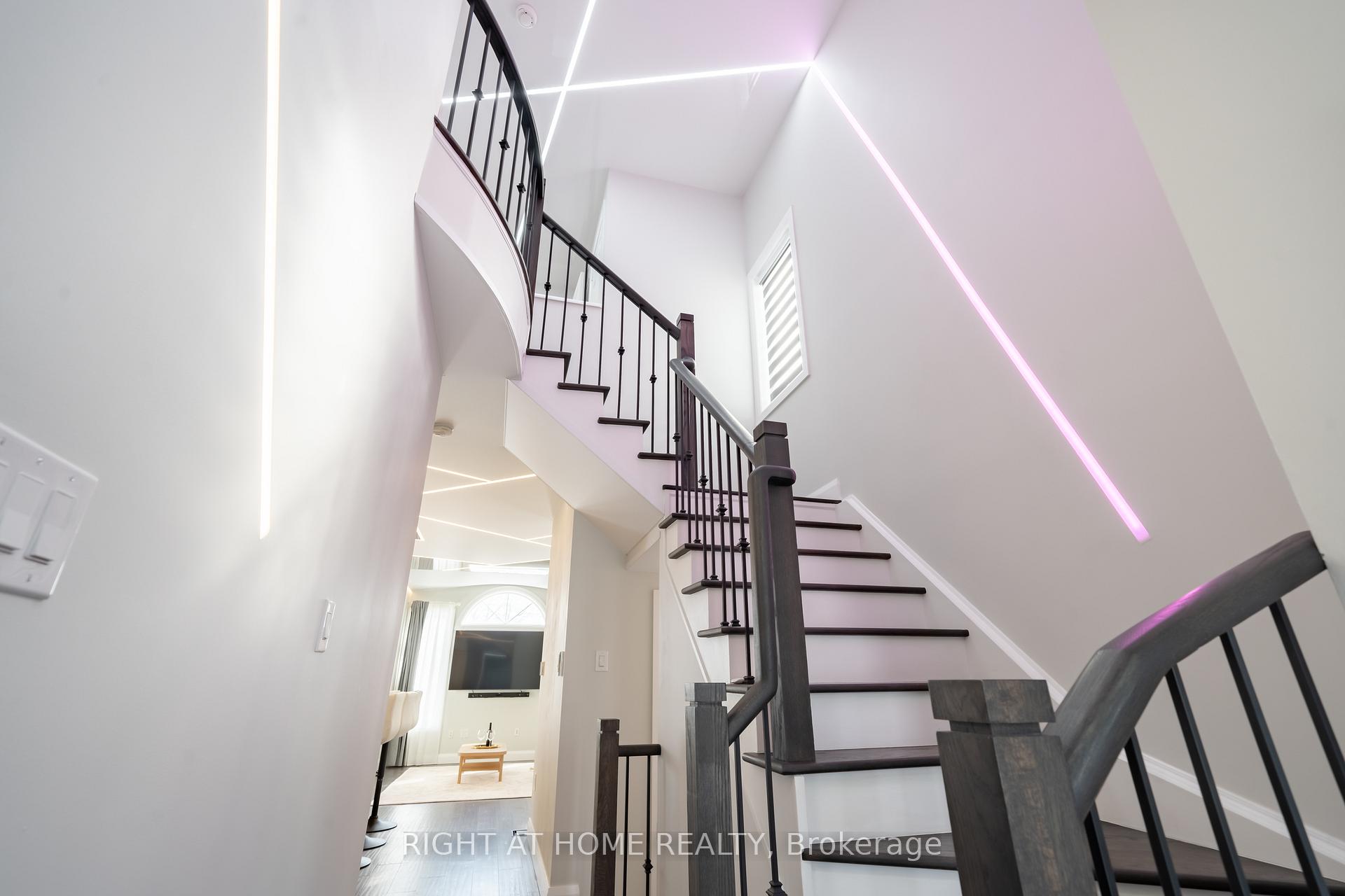 Photo 3 of 243 Terra Road, Vaughan, East Woodbridge — HOMEH