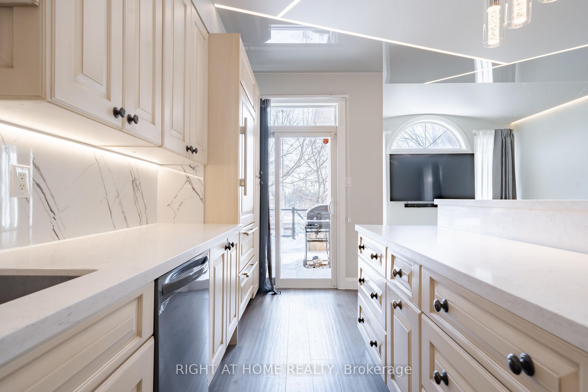 Photo 9 of 243 Terra Road, Vaughan, East Woodbridge — HOMEH