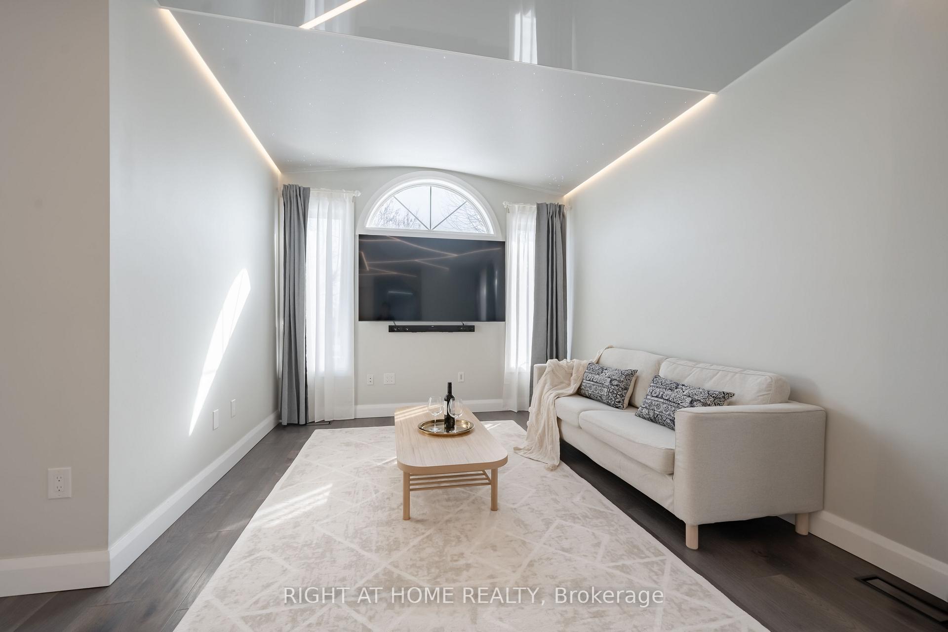 Photo 12 of 243 Terra Road, Vaughan, East Woodbridge — HOMEH