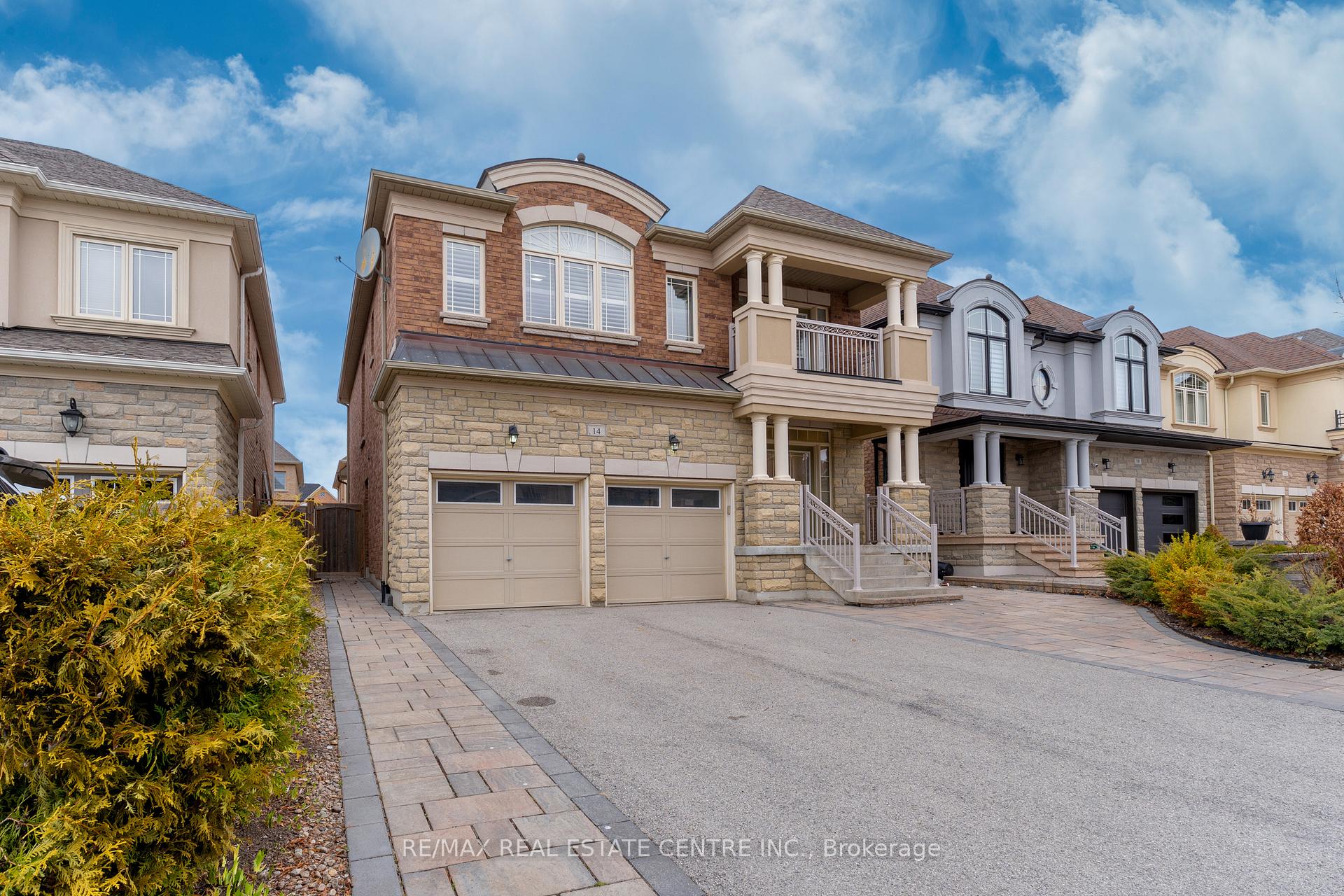 Photo 2 of 14 Garyscholl Road, Vaughan, Vellore Village — HOMEH