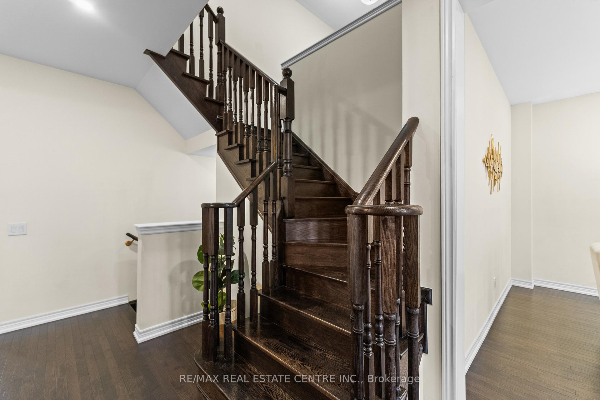 Photo 14 of 14 Garyscholl Road, Vaughan, Vellore Village — HOMEH