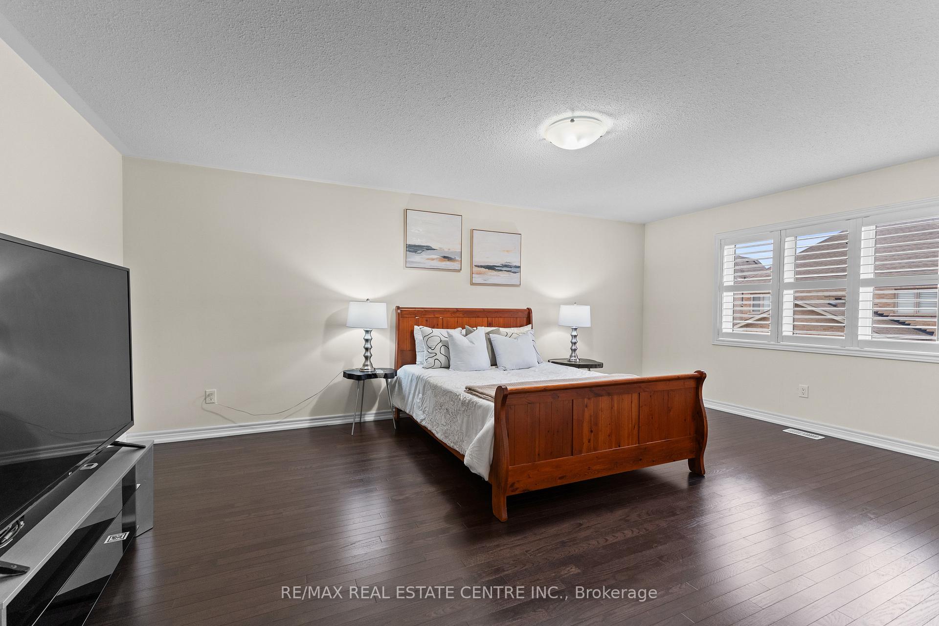 Photo 17 of 14 Garyscholl Road, Vaughan, Vellore Village — HOMEH