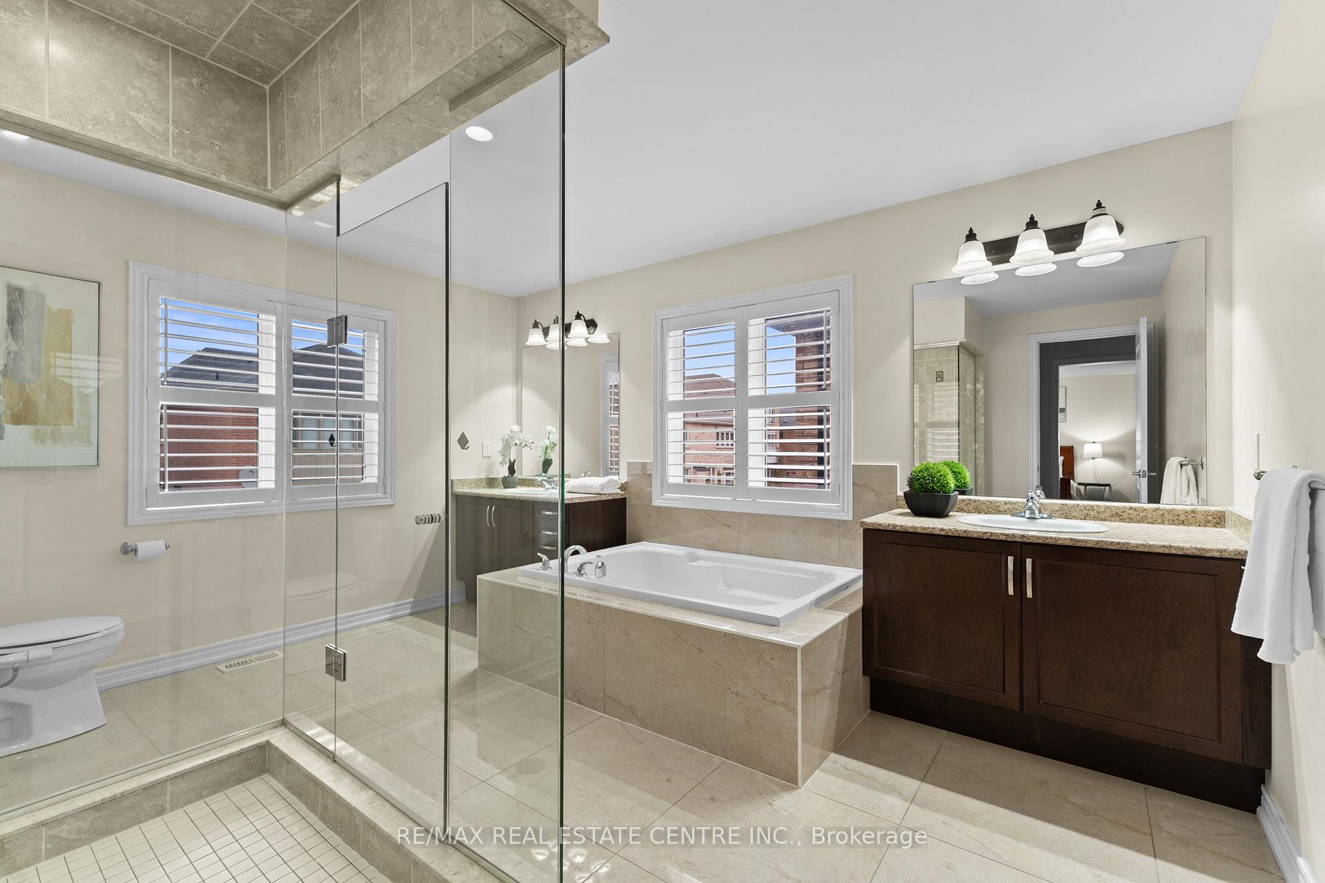 Photo 19 of 14 Garyscholl Road, Vaughan, Vellore Village — HOMEH