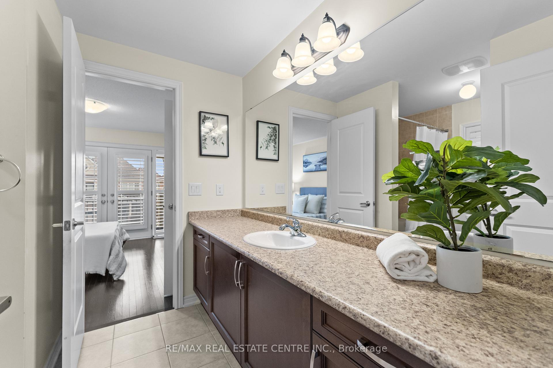 Photo 23 of 14 Garyscholl Road, Vaughan, Vellore Village — HOMEH