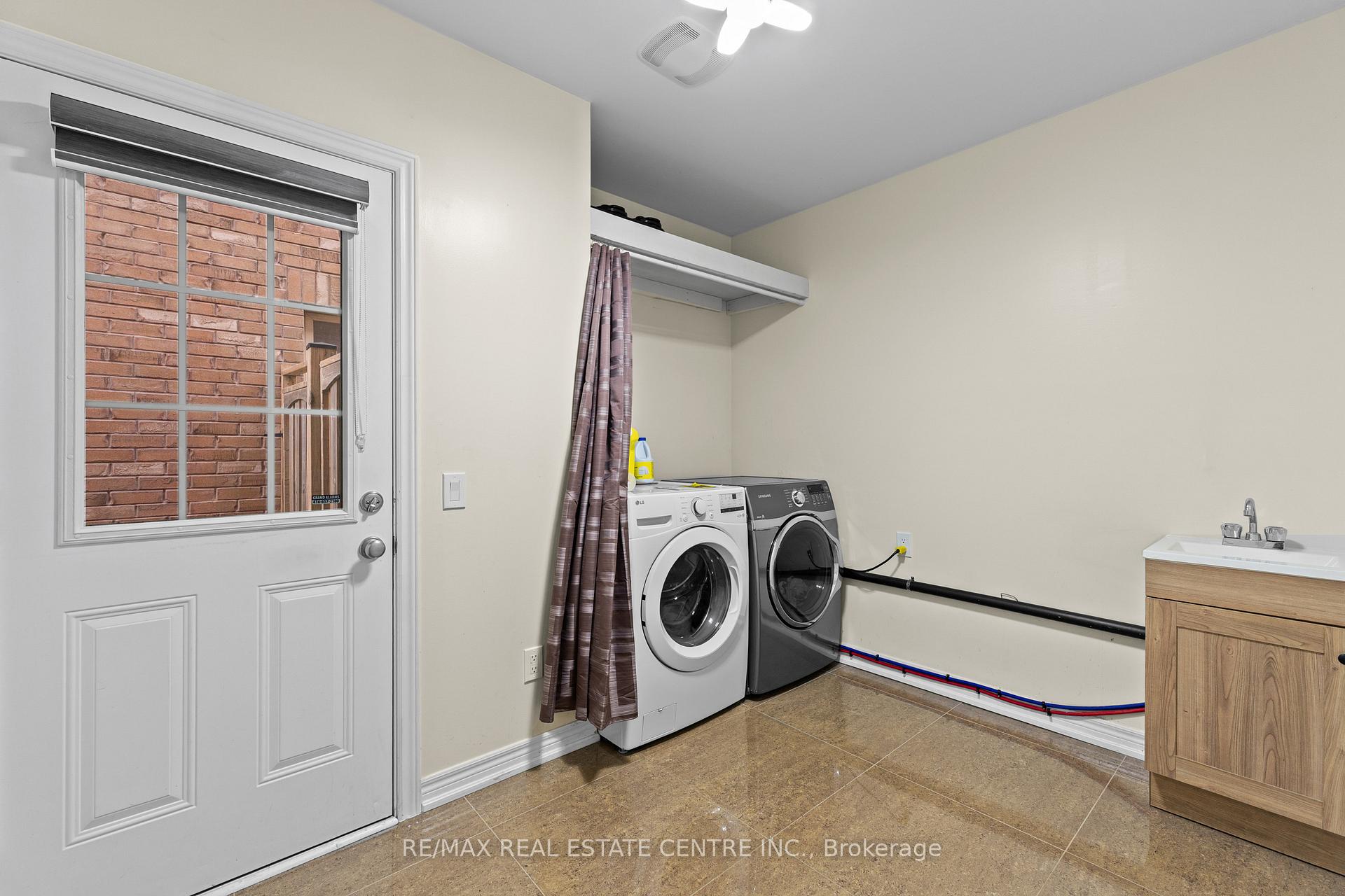 Photo 29 of 14 Garyscholl Road, Vaughan, Vellore Village — HOMEH
