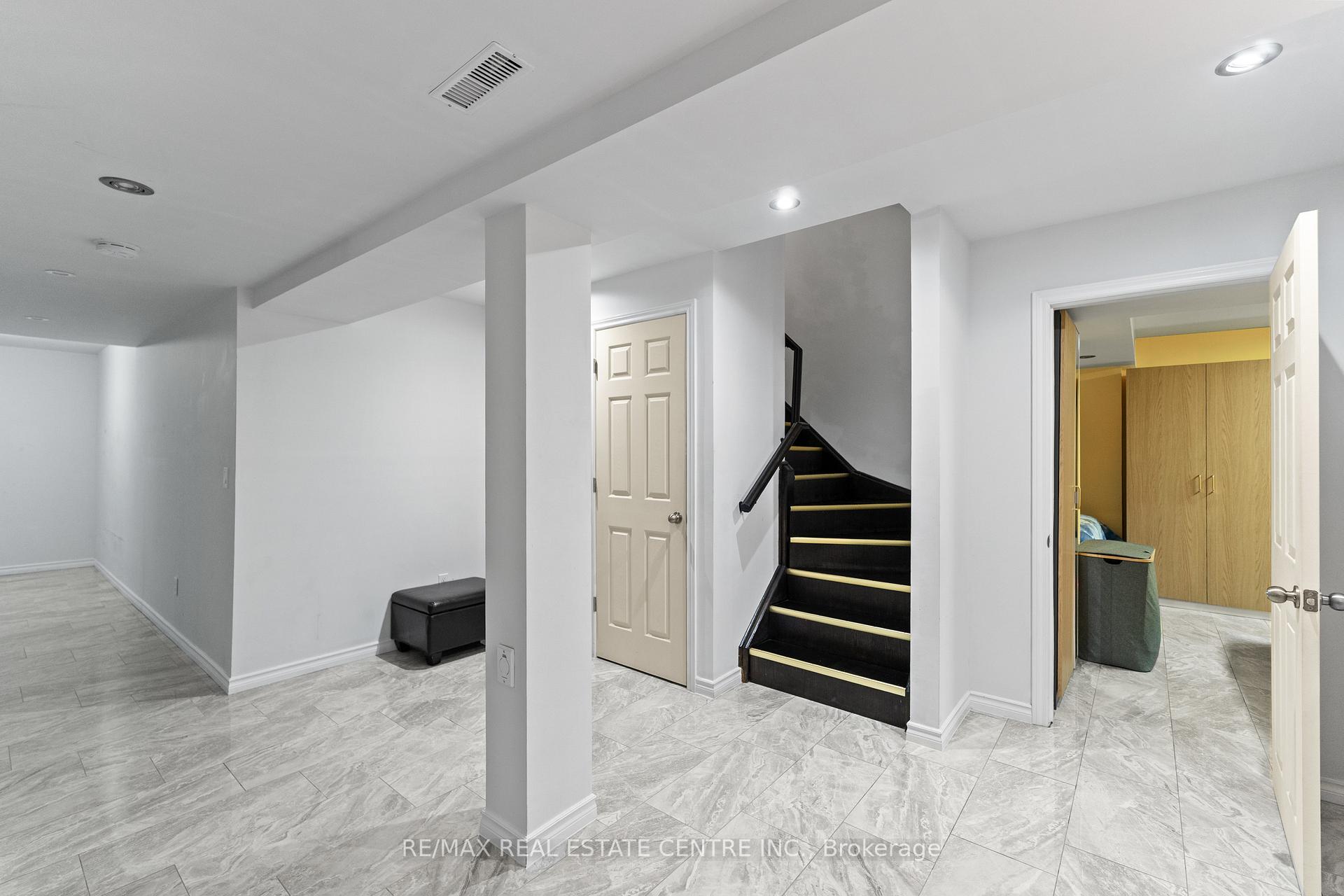 Photo 30 of 14 Garyscholl Road, Vaughan, Vellore Village — HOMEH