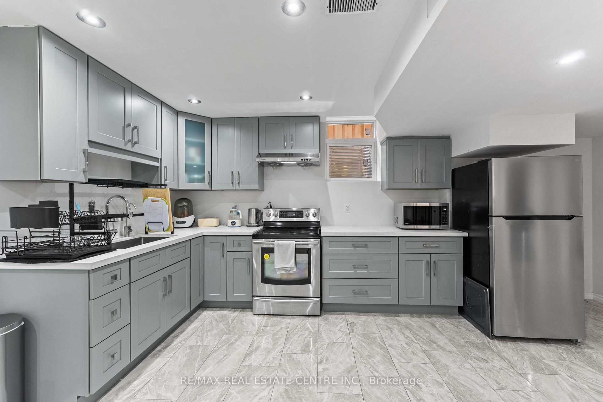 Photo 31 of 14 Garyscholl Road, Vaughan, Vellore Village — HOMEH