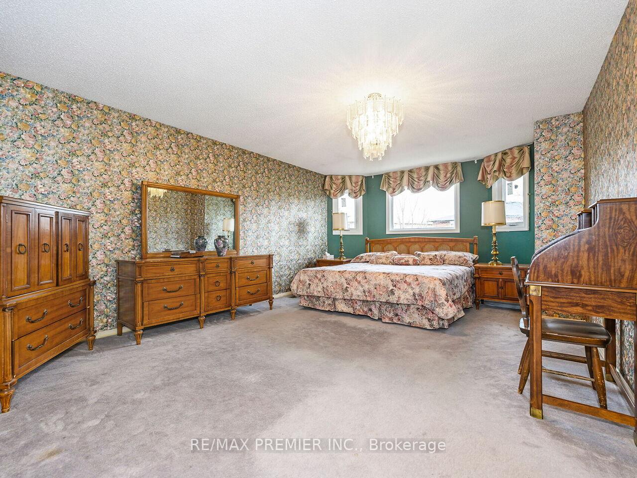 Photo 22 of 222 Barrhill Road, Vaughan, Maple — HOMEH