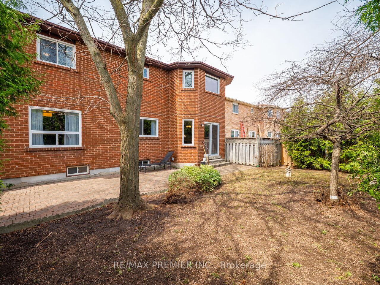 Photo 45 of 222 Barrhill Road, Vaughan, Maple — HOMEH