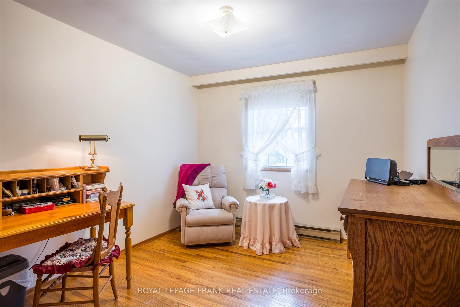 Photo 17 of 110 Greenhill Drive, Peterborough, Otonabee Ward 1 — HOMEH