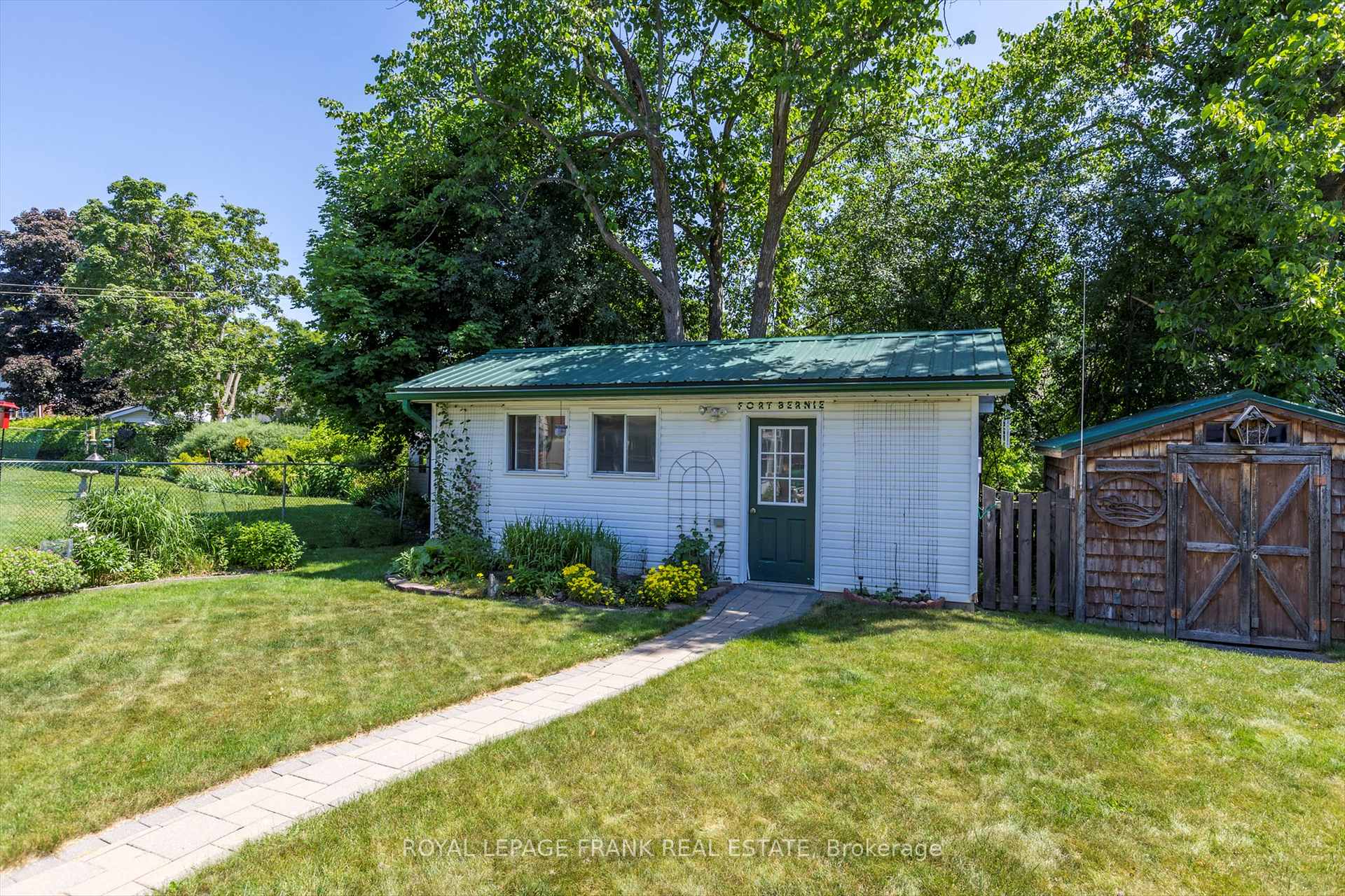Photo 35 of 110 Greenhill Drive, Peterborough, Otonabee Ward 1 — HOMEH