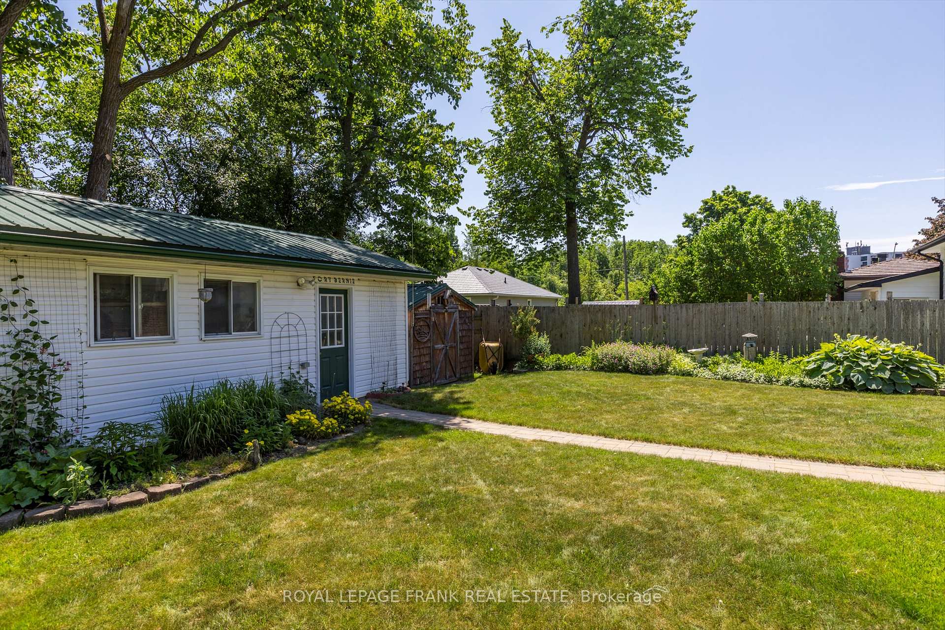 Photo 38 of 110 Greenhill Drive, Peterborough, Otonabee Ward 1 — HOMEH