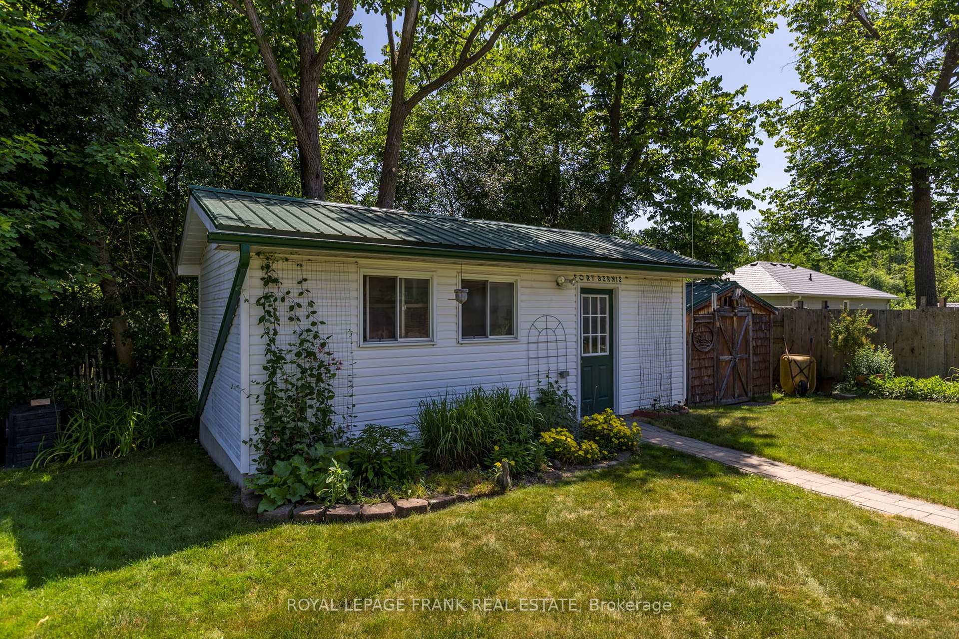Photo 40 of 110 Greenhill Drive, Peterborough, Otonabee Ward 1 — HOMEH