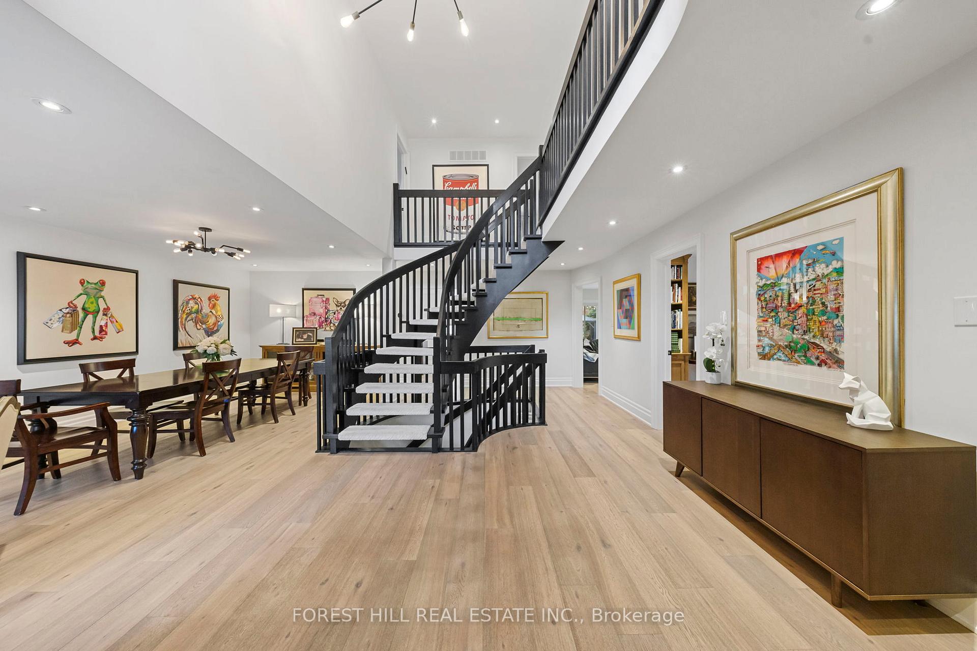 Photo 2 of 32 Maimonides Court, Vaughan, Crestwood-Springfarm-Yorkhill — HOMEH