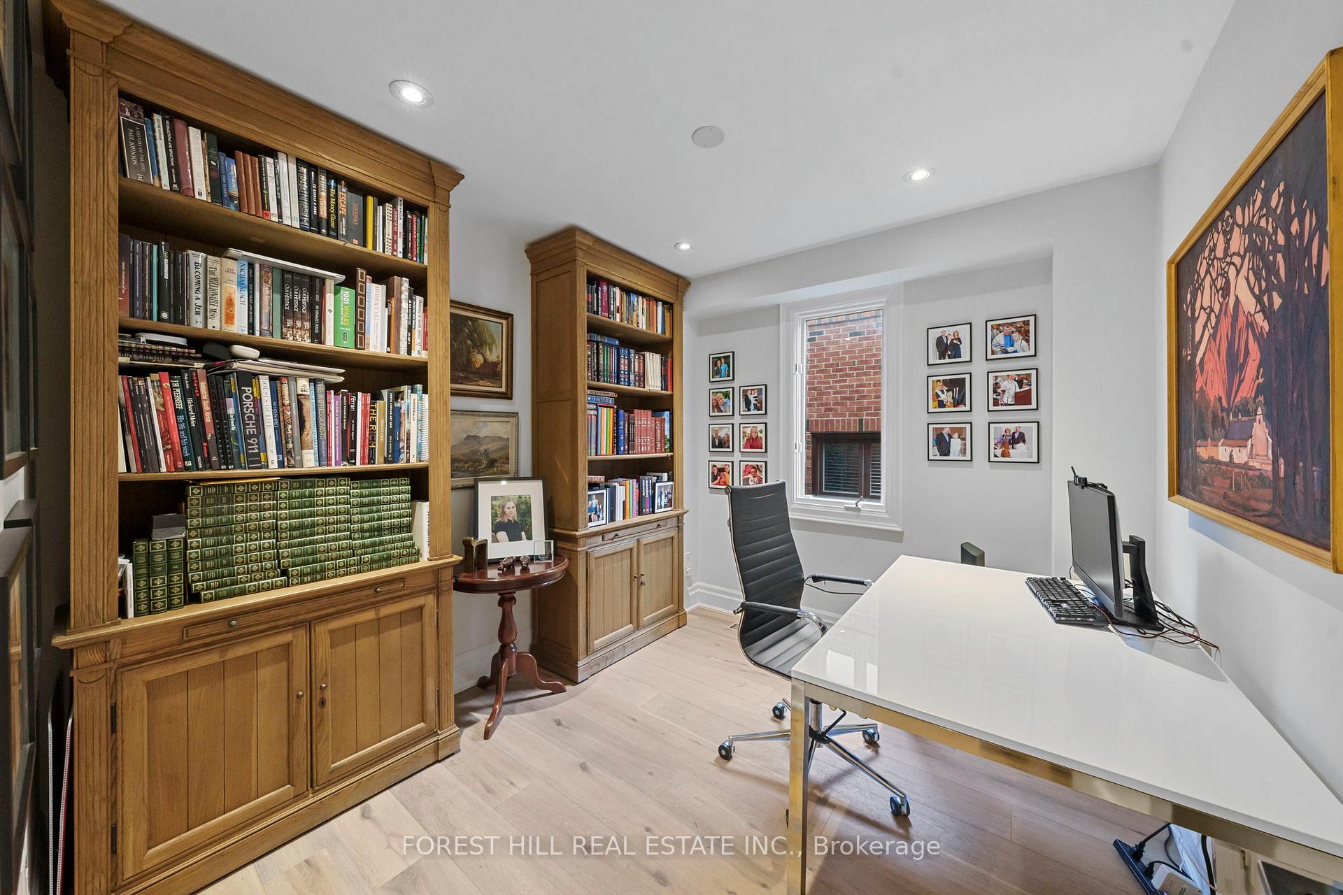 Photo 10 of 32 Maimonides Court, Vaughan, Crestwood-Springfarm-Yorkhill — HOMEH
