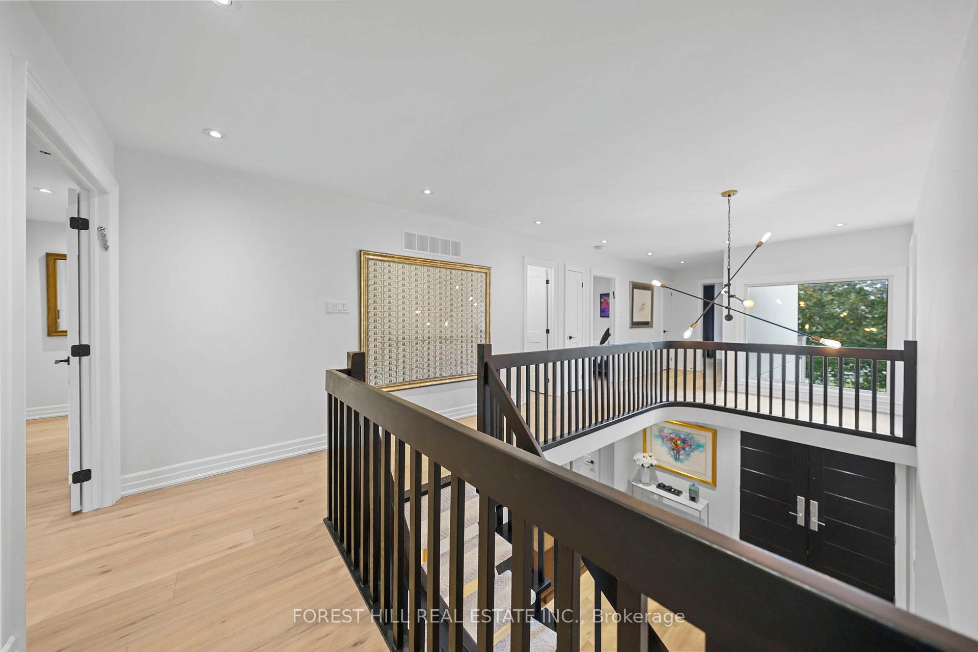 Photo 11 of 32 Maimonides Court, Vaughan, Crestwood-Springfarm-Yorkhill — HOMEH