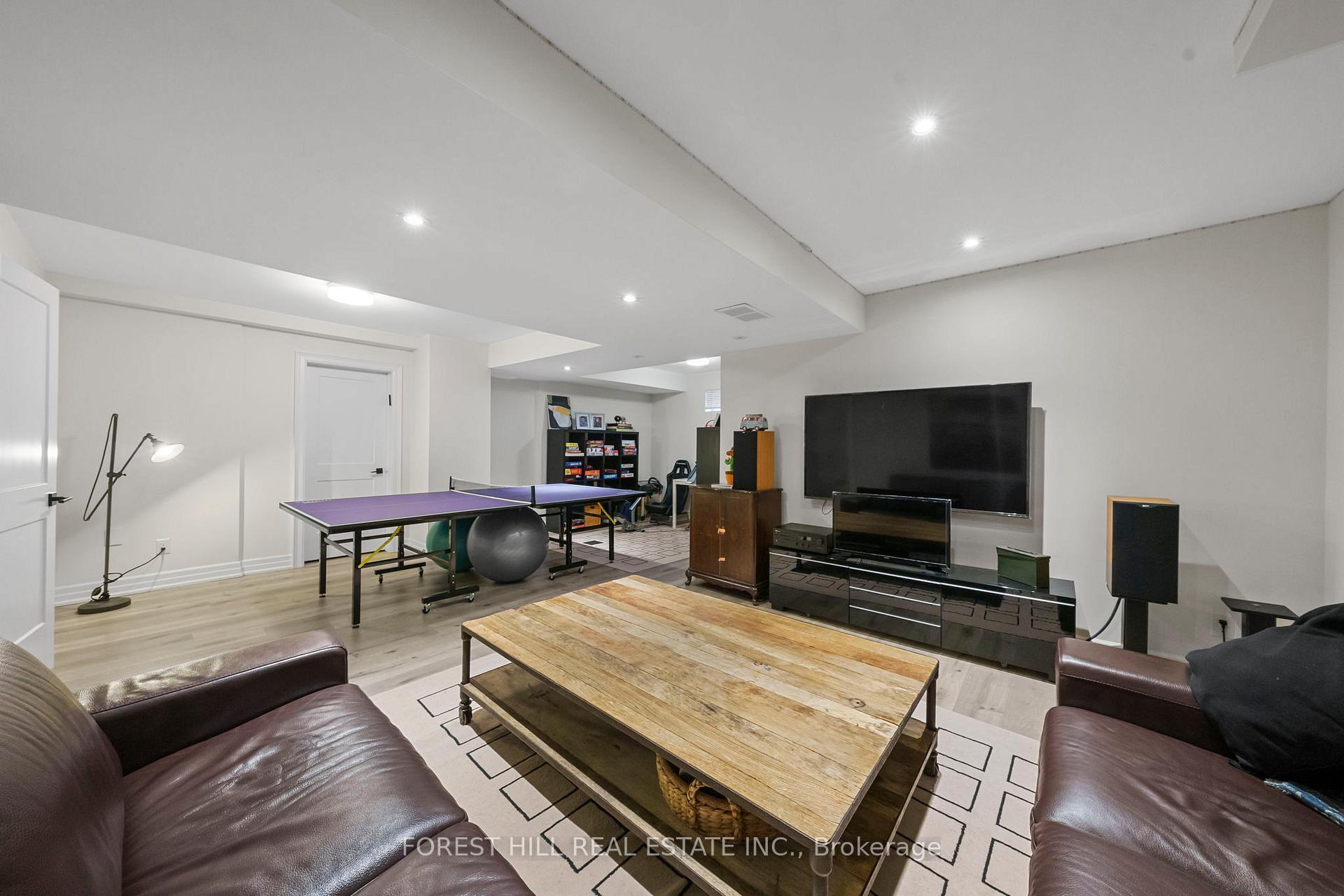 Photo 19 of 32 Maimonides Court, Vaughan, Crestwood-Springfarm-Yorkhill — HOMEH