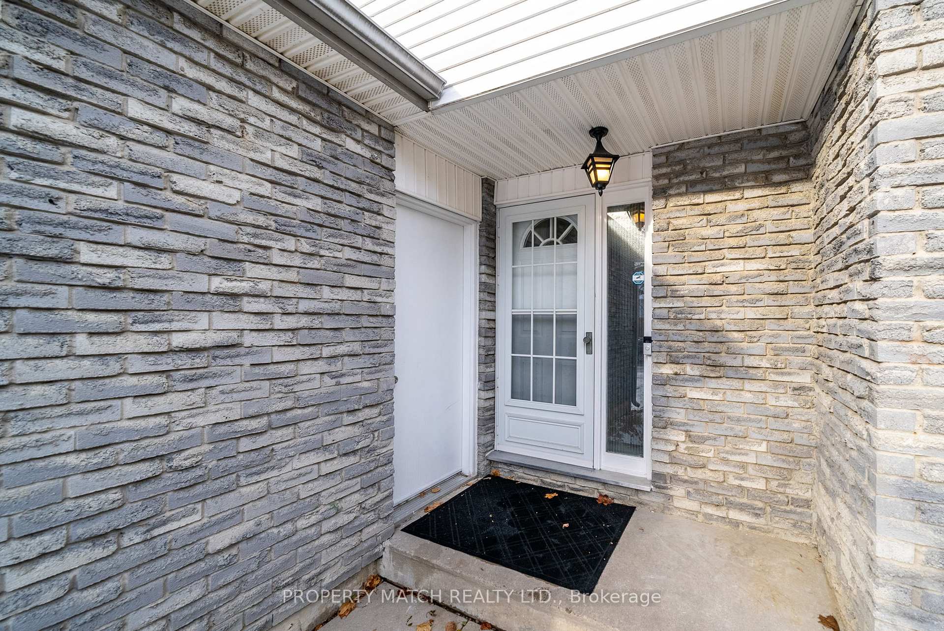 Photo 4 of 488 Lanark Drive, Oshawa, McLaughlin — HOMEH