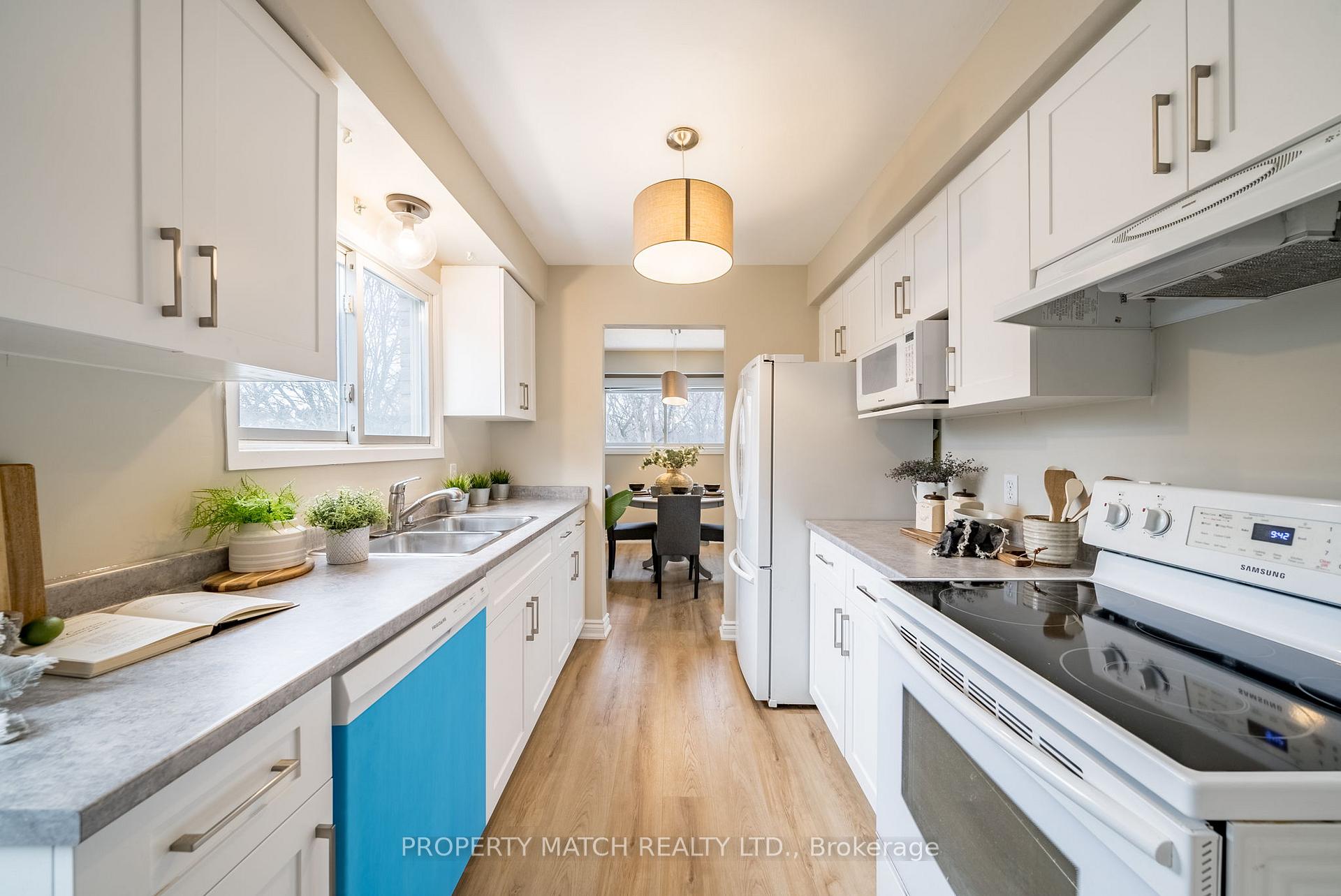 Photo 10 of 488 Lanark Drive, Oshawa, McLaughlin — HOMEH