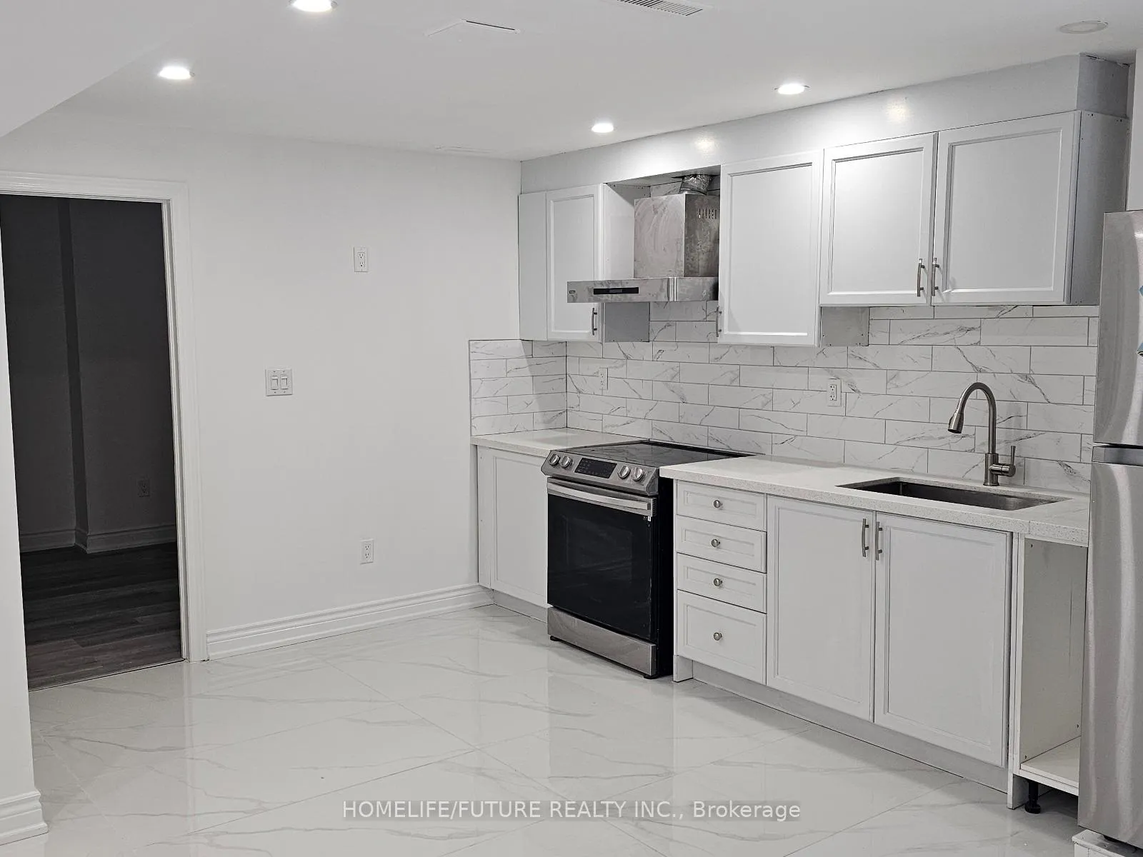 Photo 4 of Unit Bsmt, 36 Newhouse Boulevard, Caledon, Rural Caledon — HOMEH